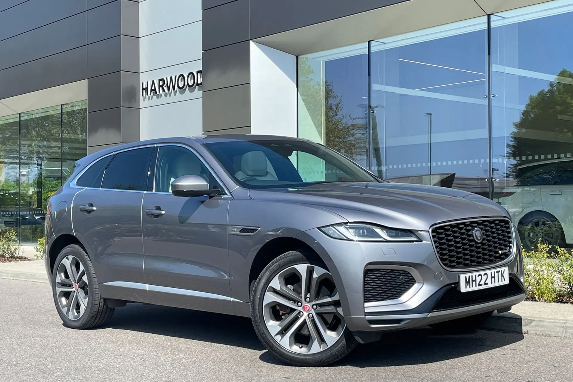 Jaguar F-PACE focused image