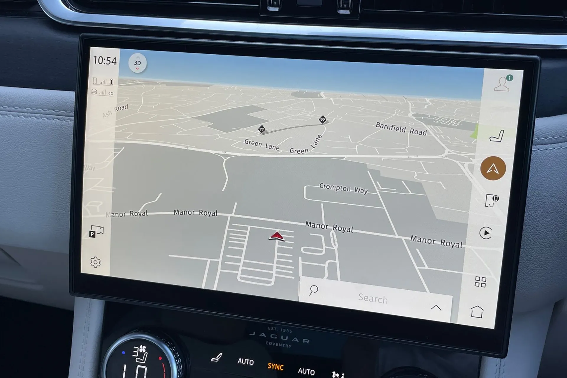 Jaguar F-PACE thumbnail image number 7