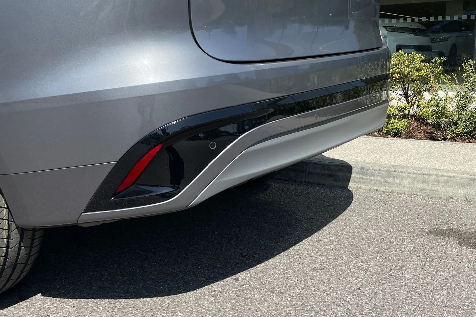 Jaguar F-PACE thumbnail image number 33