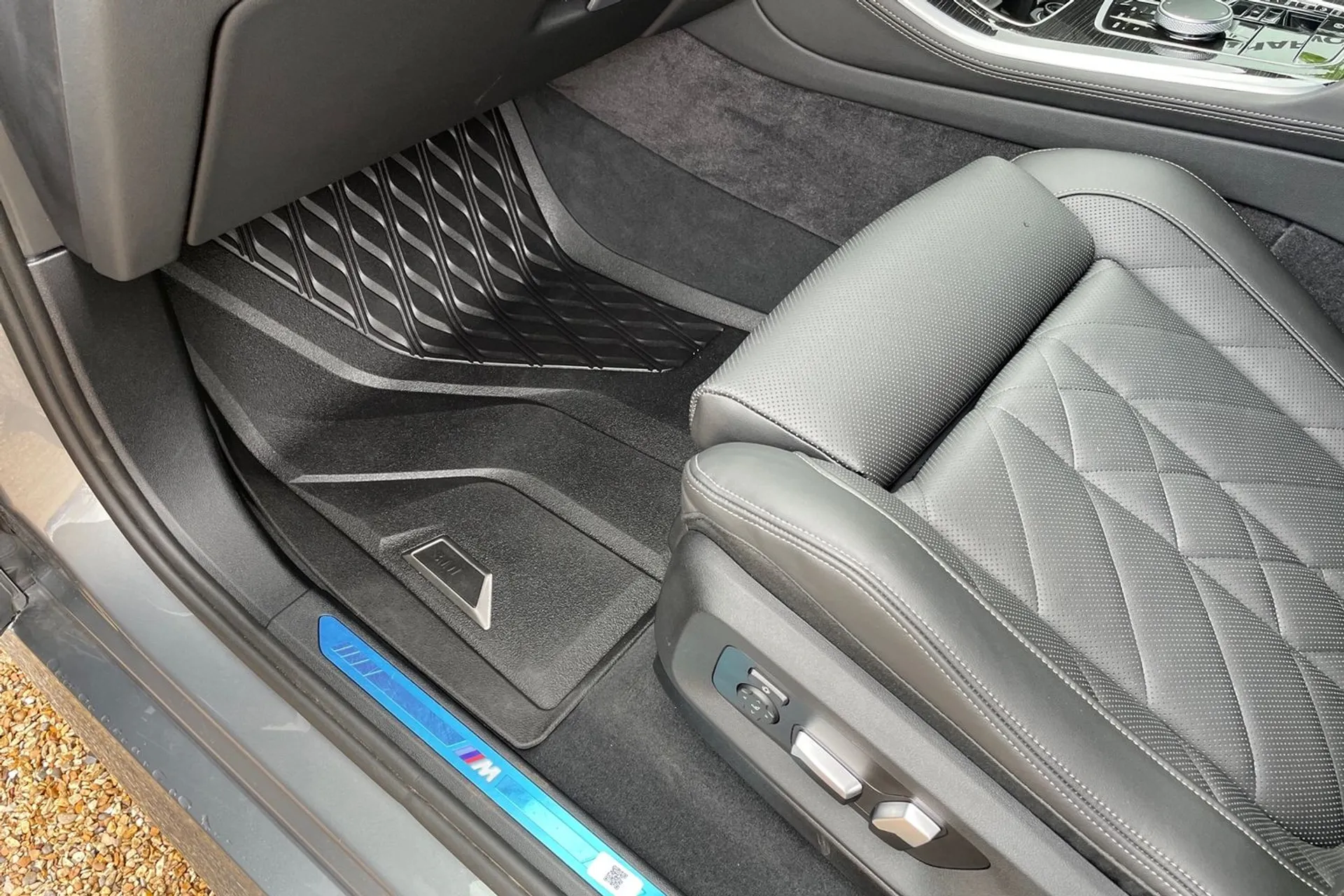 BMW X5 thumbnail image number 34