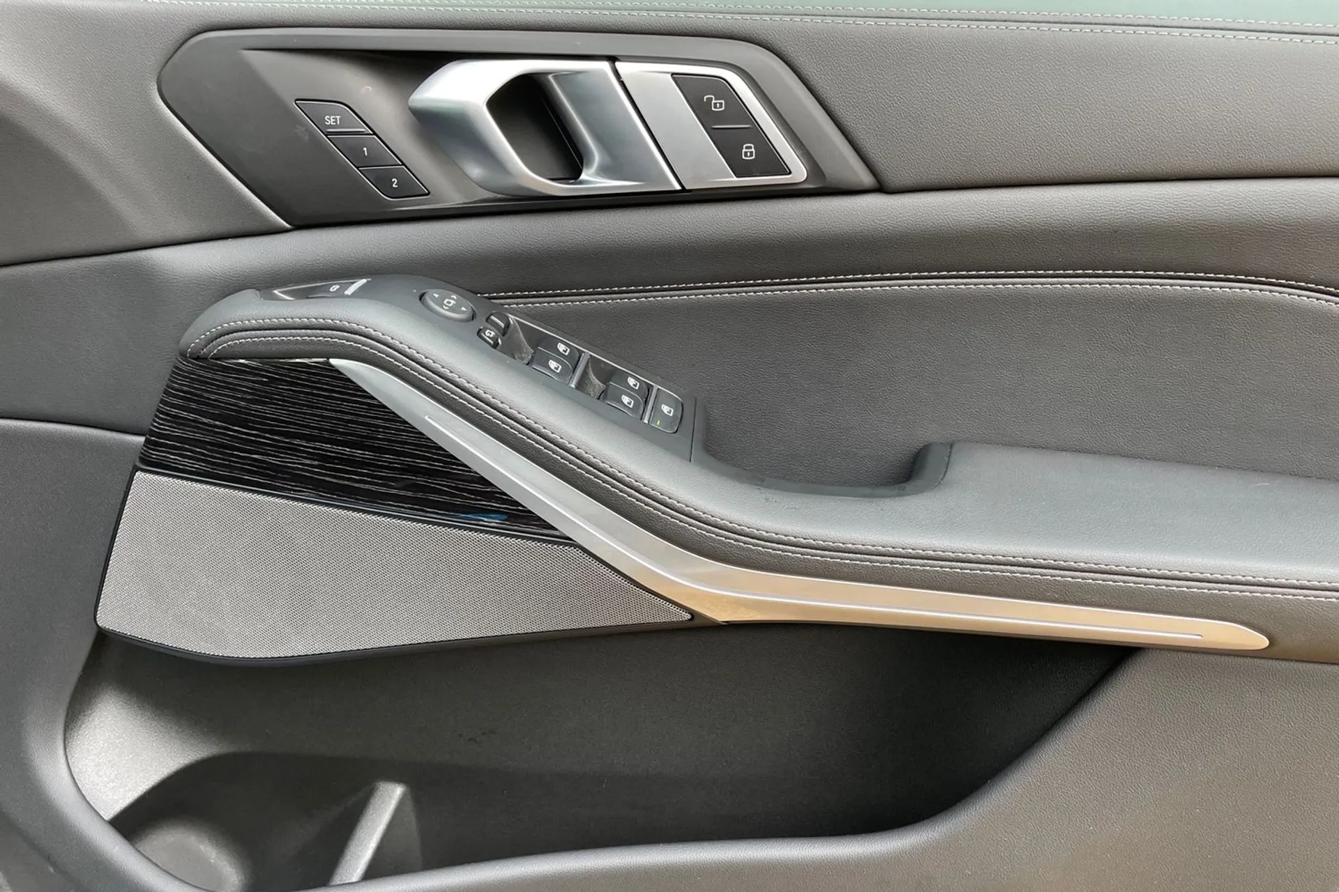 BMW X5 thumbnail image number 41