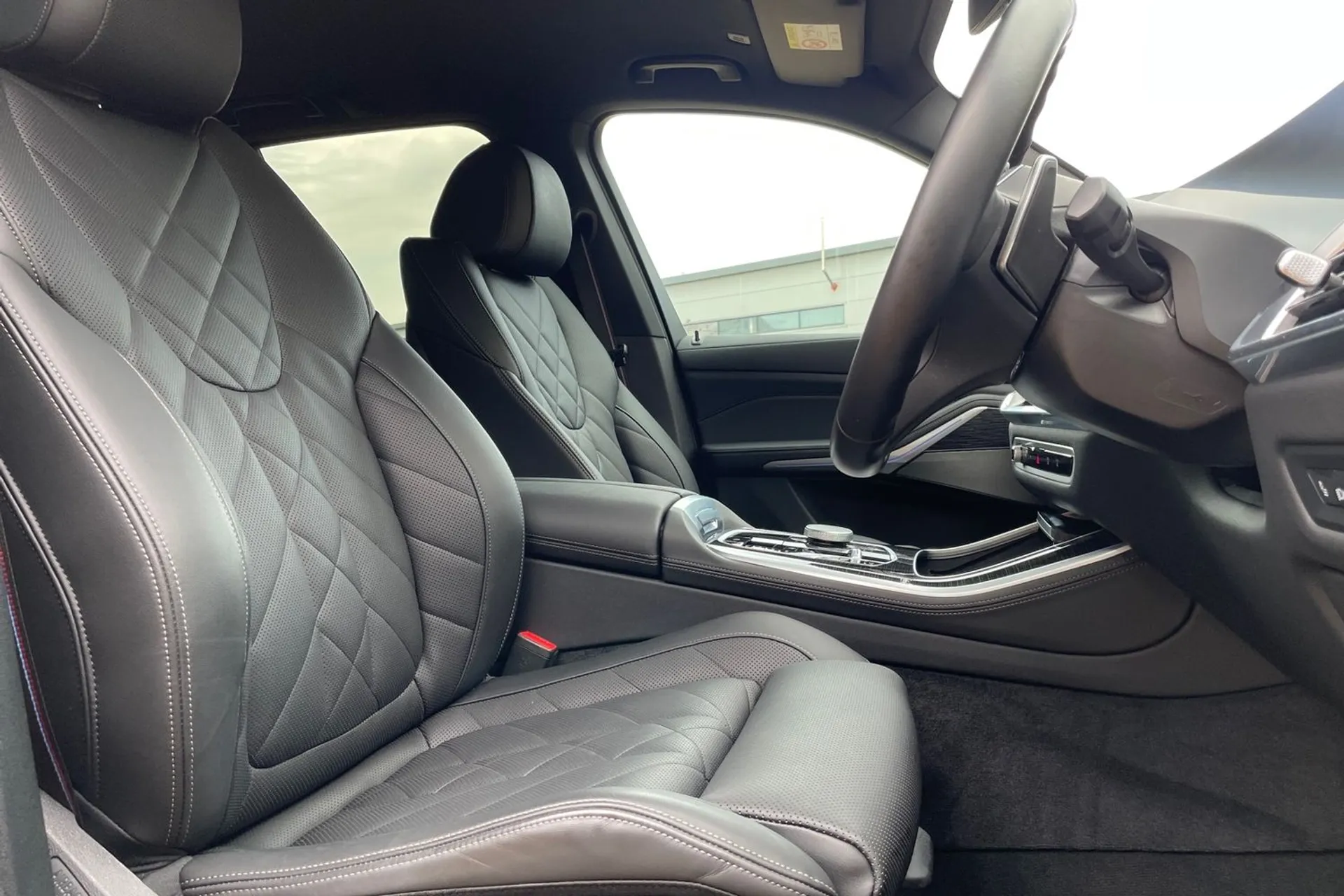 BMW X5 thumbnail image number 27