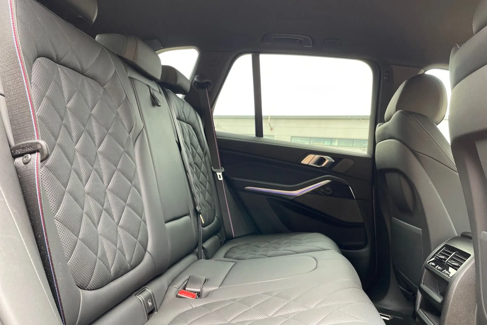BMW X5 thumbnail image number 24