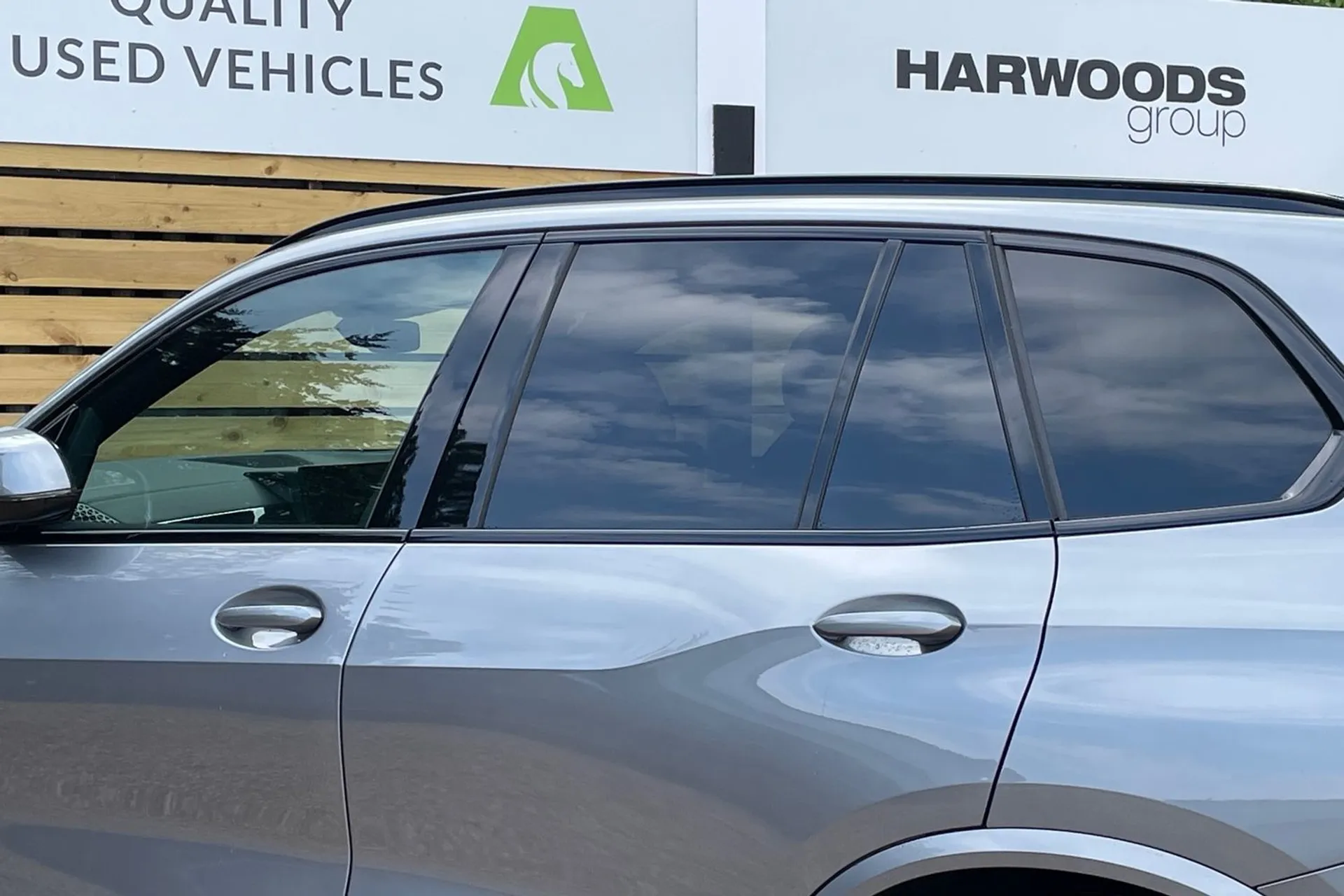 BMW X5 thumbnail image number 15