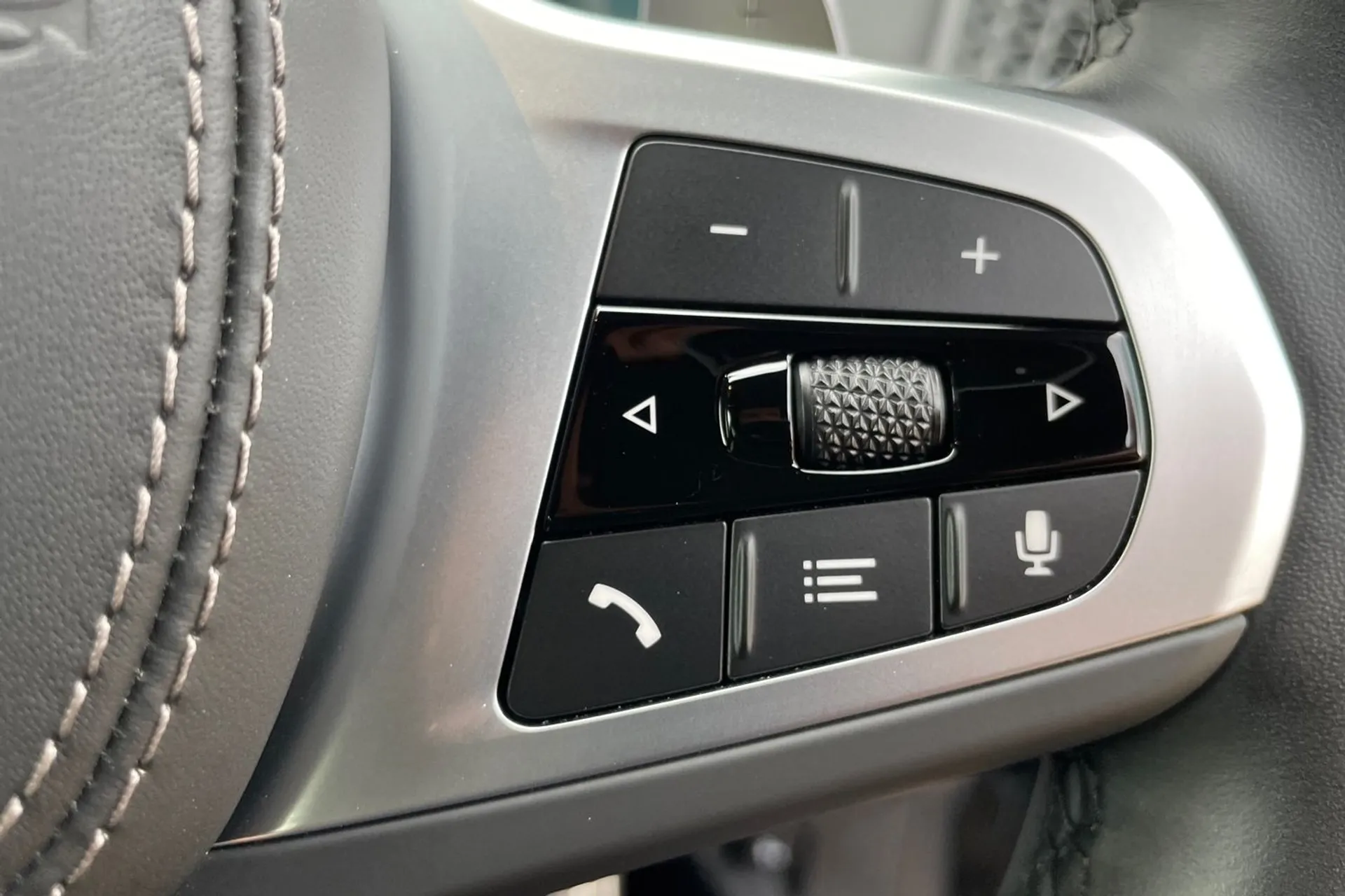 BMW X5 thumbnail image number 39