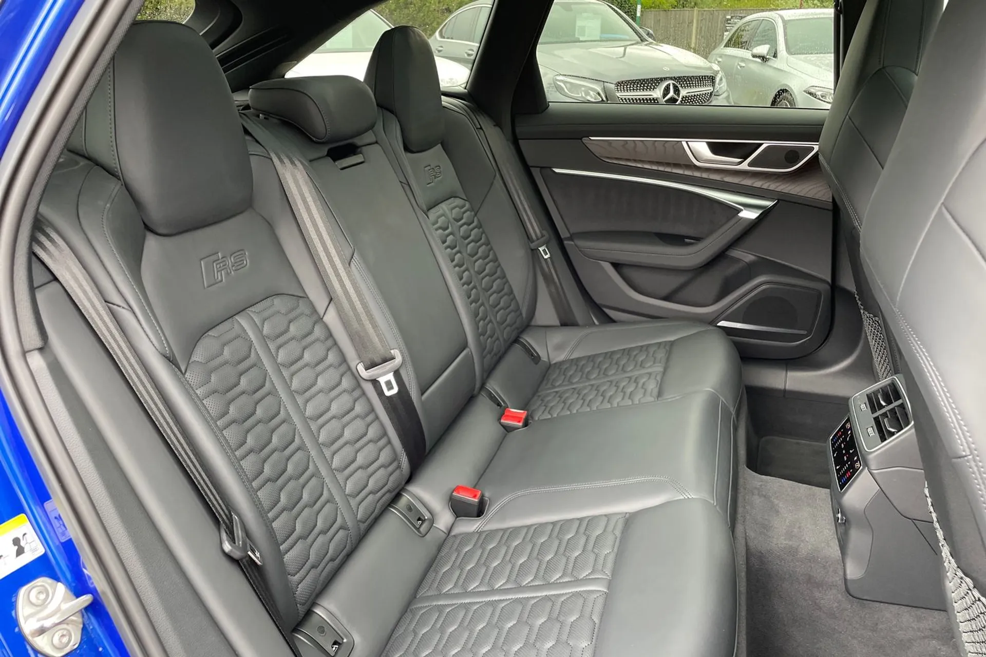 Audi RS6 thumbnail image number 34