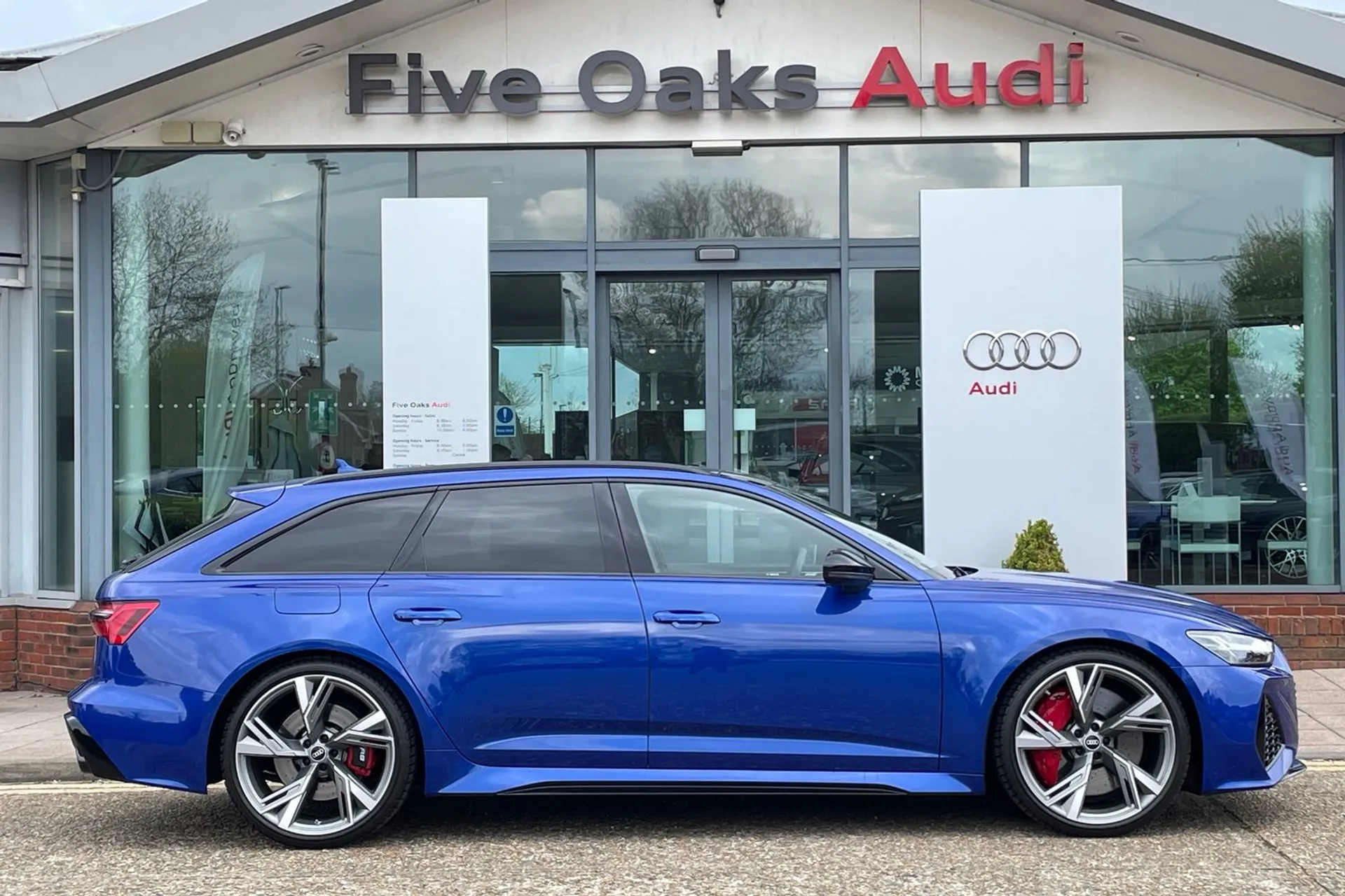 Audi RS6 thumbnail image number 2