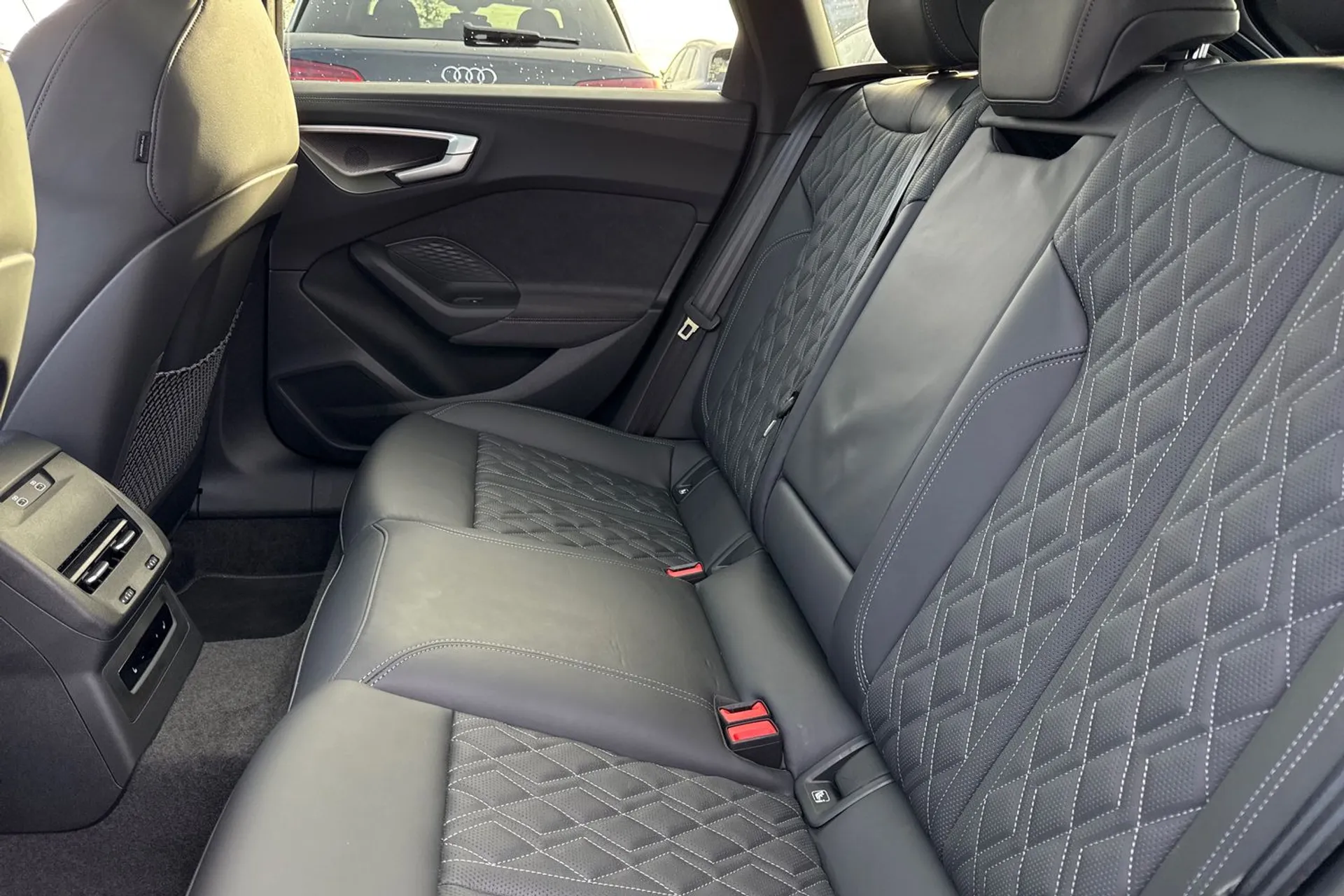 Audi A5 thumbnail image number 31