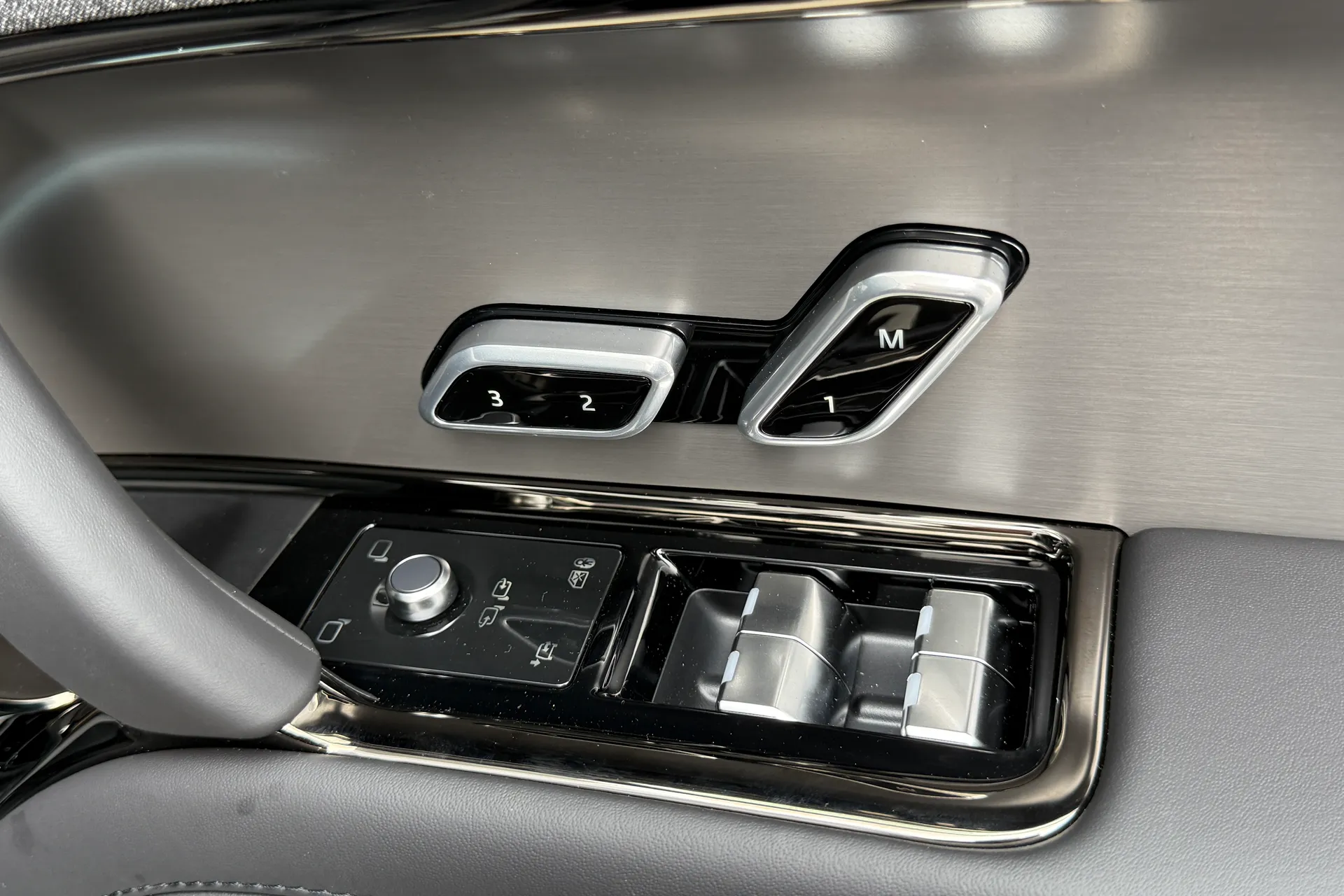 LAND ROVER RANGE ROVER SPORT thumbnail image number 27