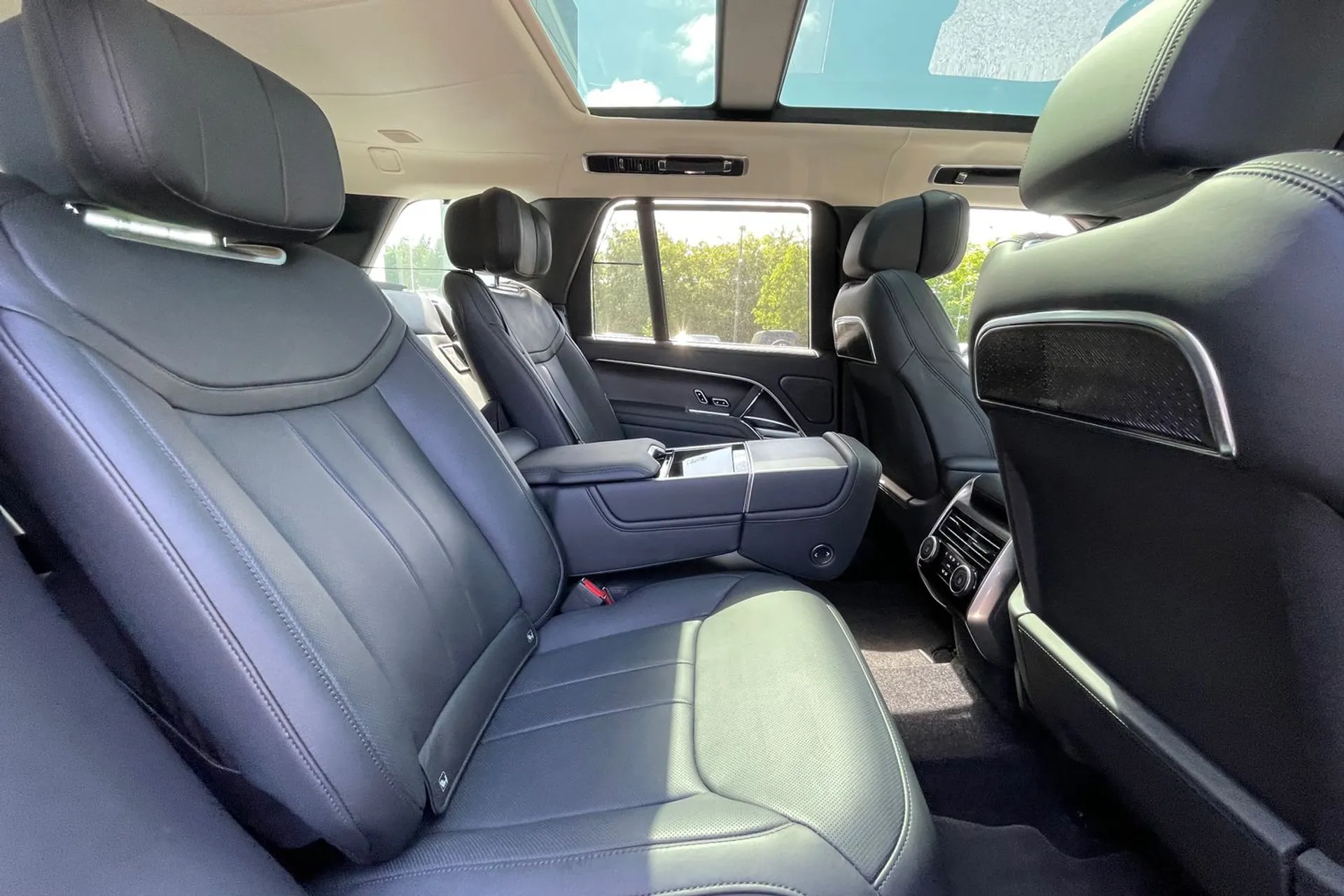 LAND ROVER RANGE ROVER thumbnail image number 47