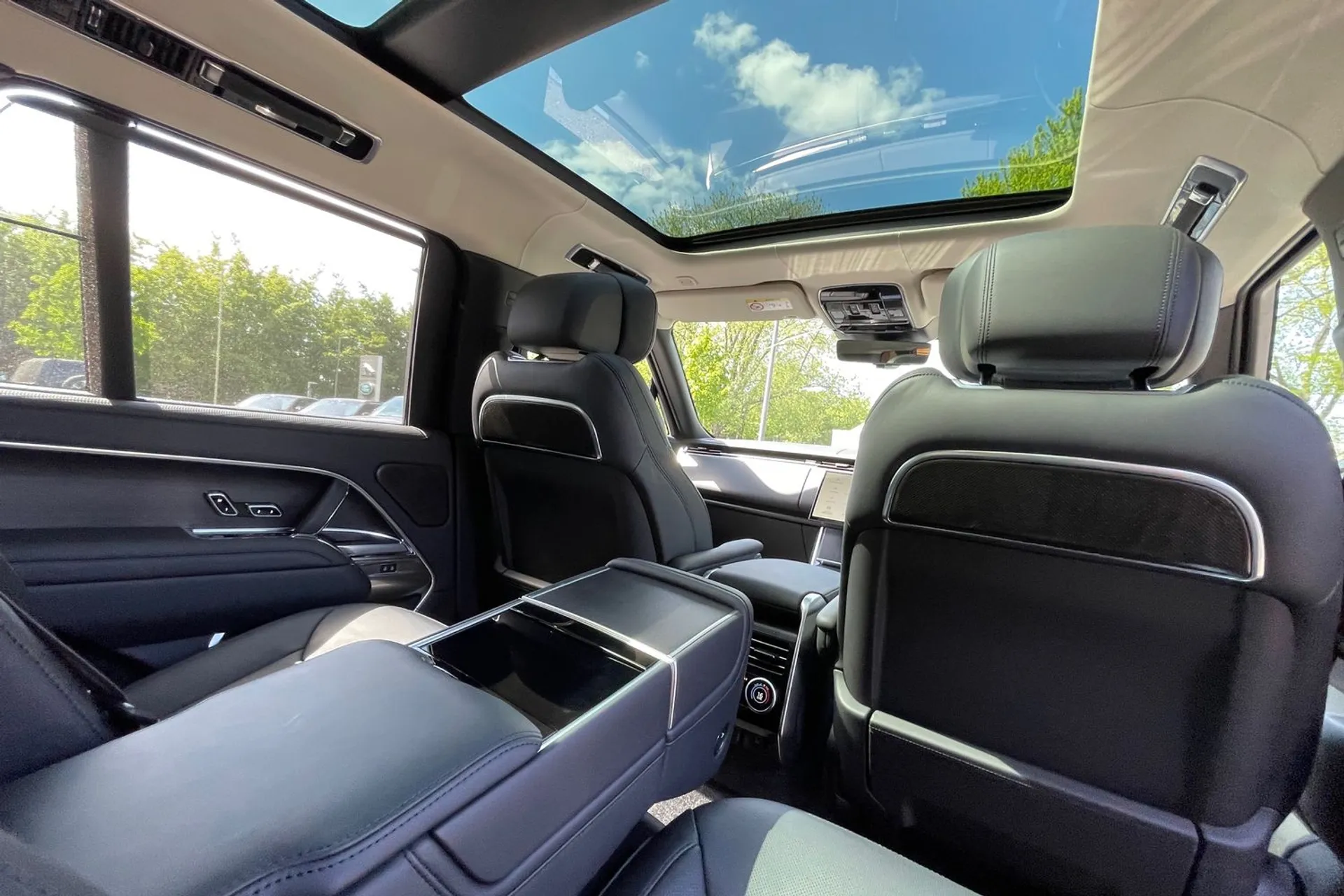 LAND ROVER RANGE ROVER thumbnail image number 49