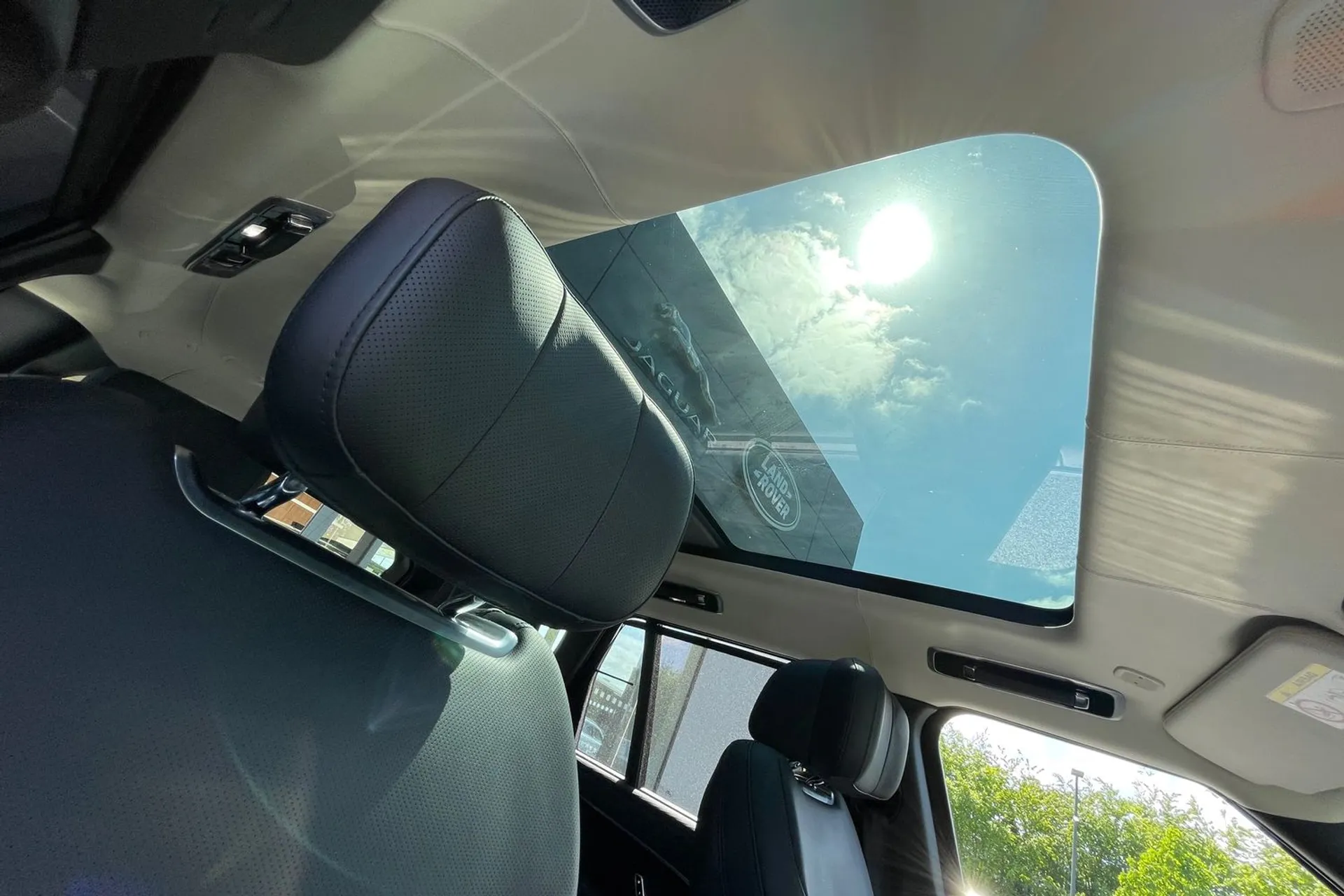 LAND ROVER RANGE ROVER thumbnail image number 41
