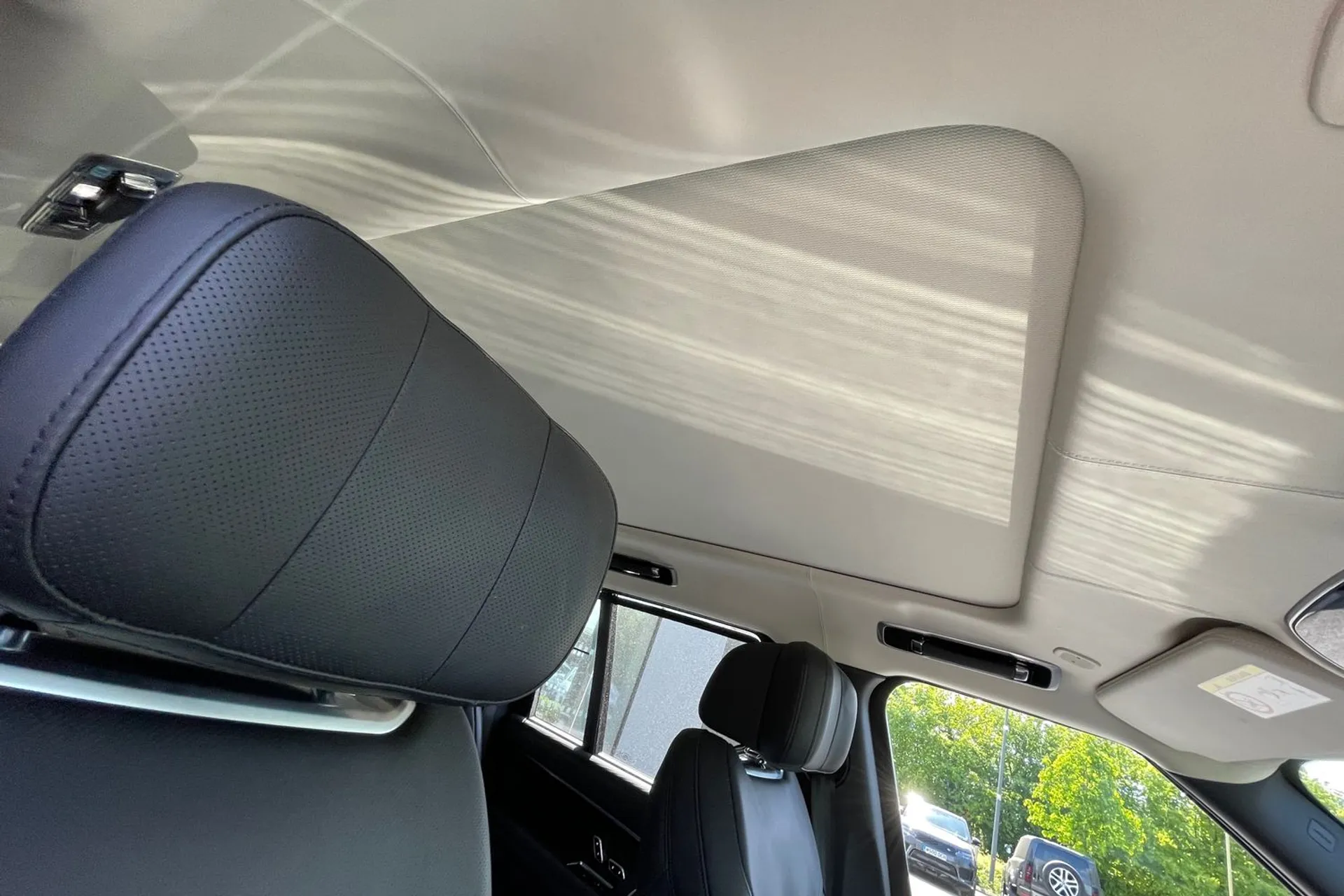 LAND ROVER RANGE ROVER thumbnail image number 42