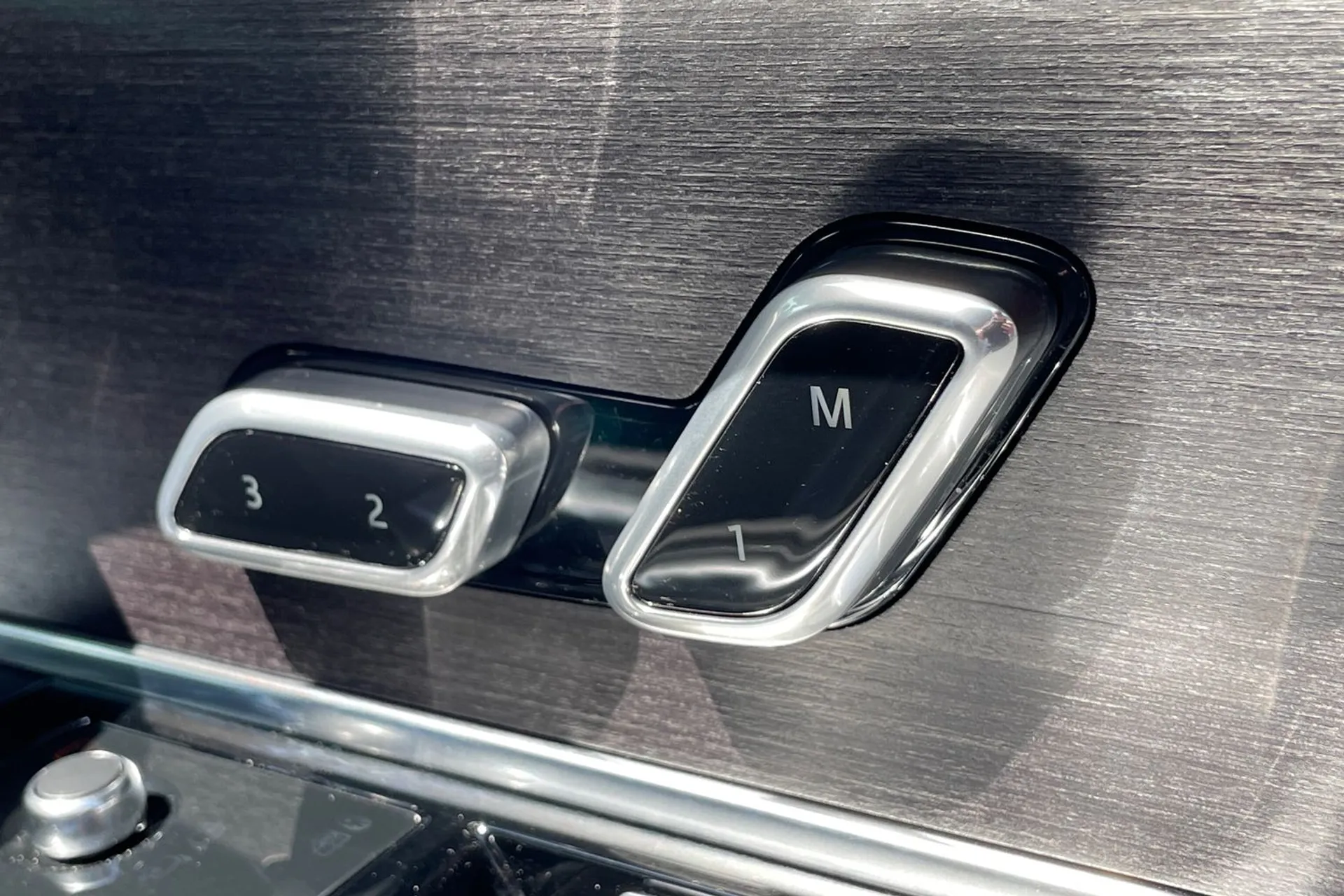 LAND ROVER RANGE ROVER thumbnail image number 59