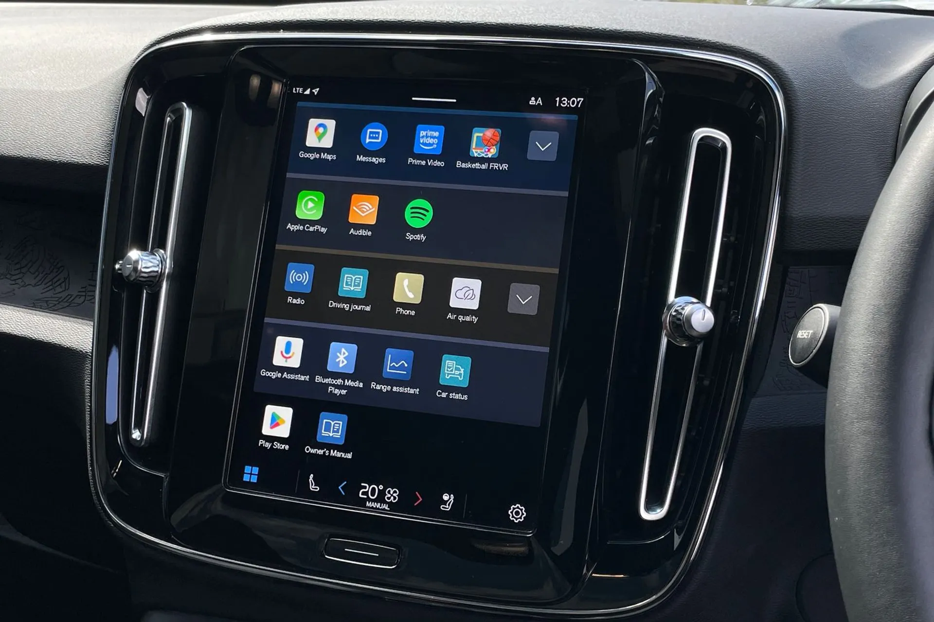Volvo C40 thumbnail image number 39