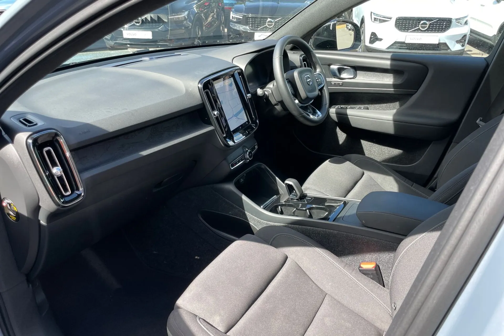 Volvo C40 thumbnail image number 26