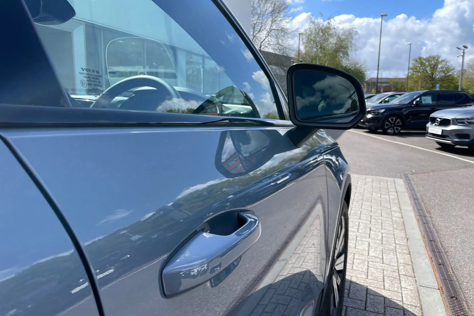 Volvo C40 thumbnail image number 16