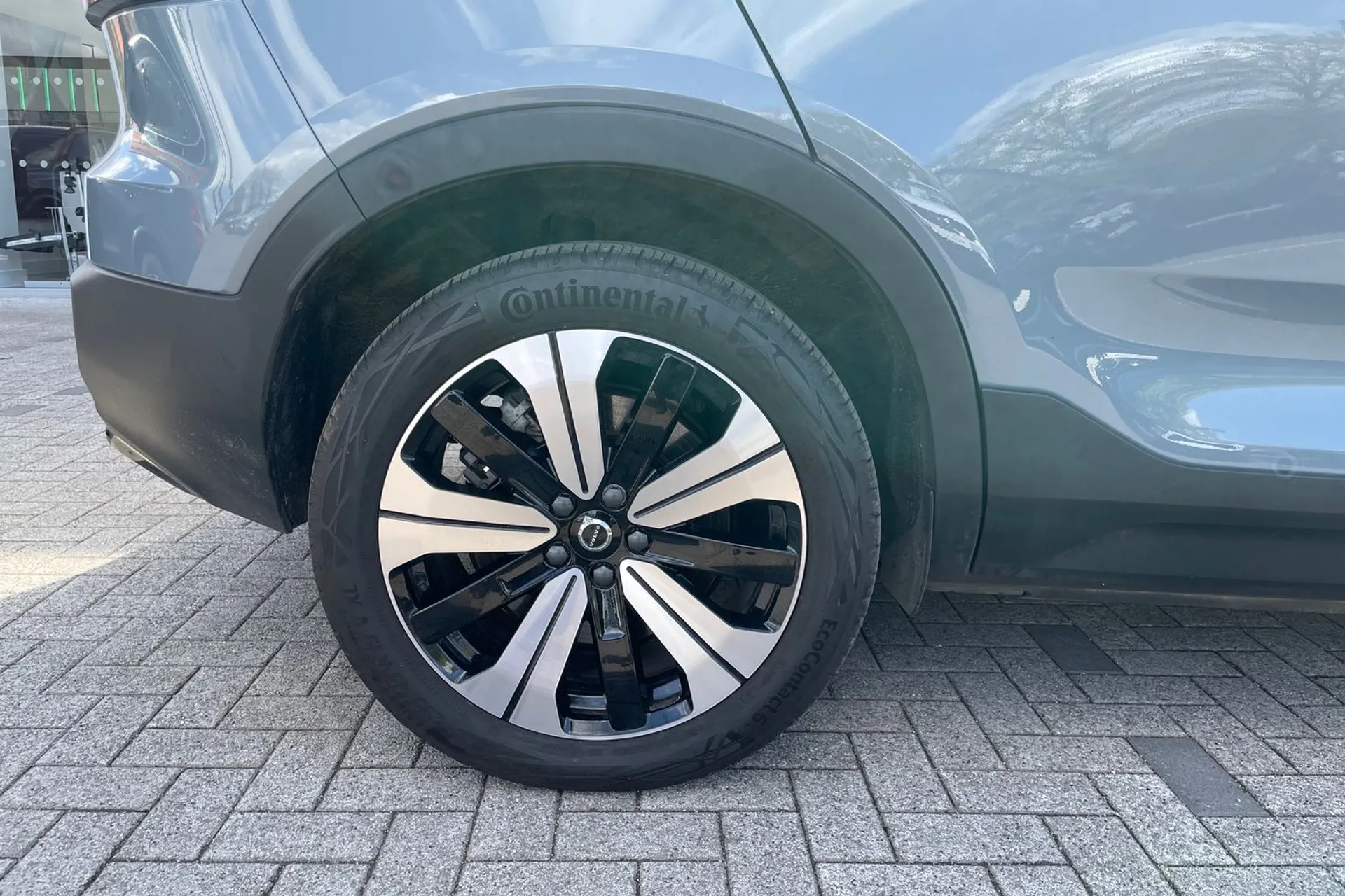 Volvo C40 thumbnail image number 13