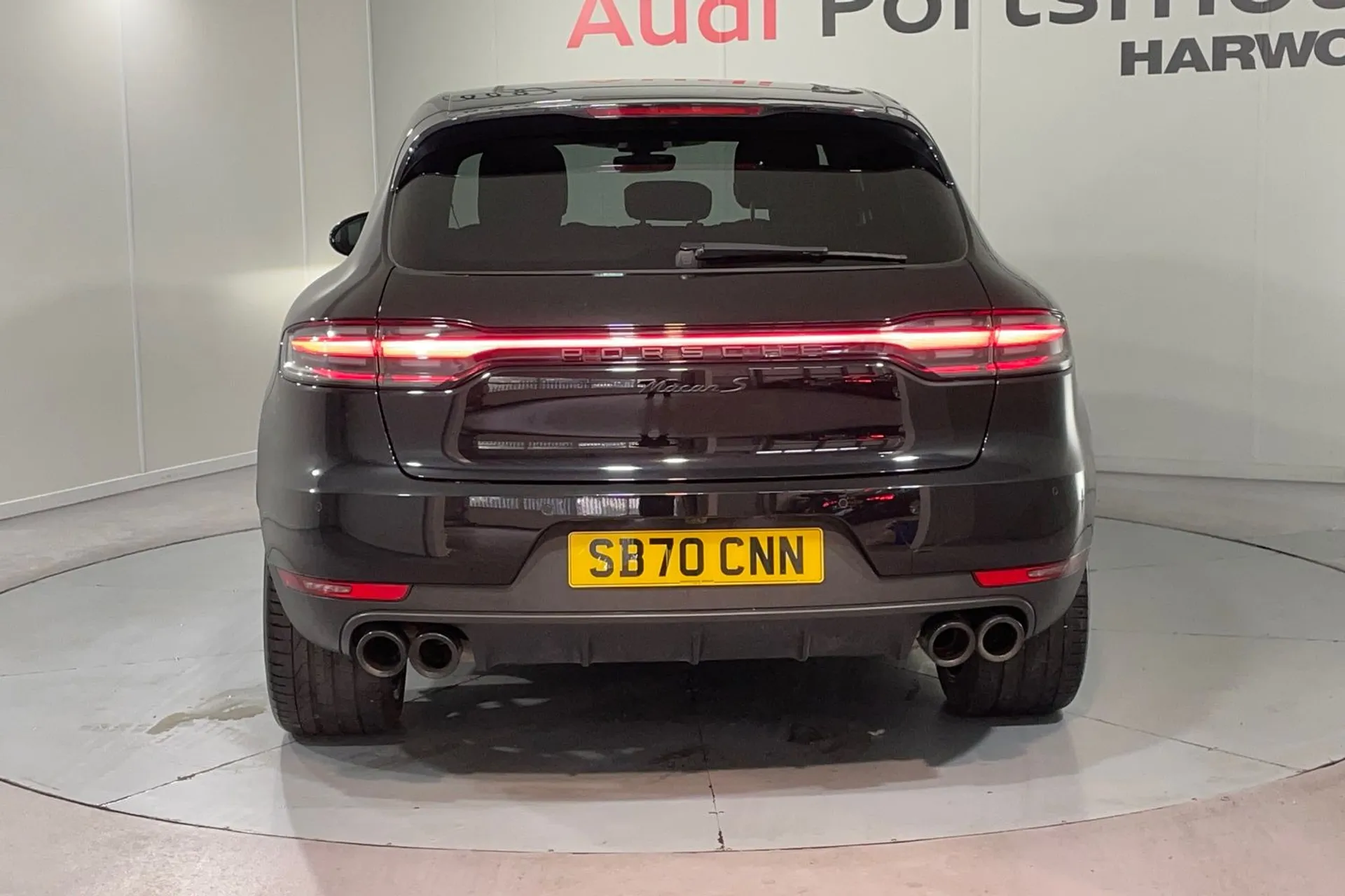 Porsche MACAN thumbnail image number 7