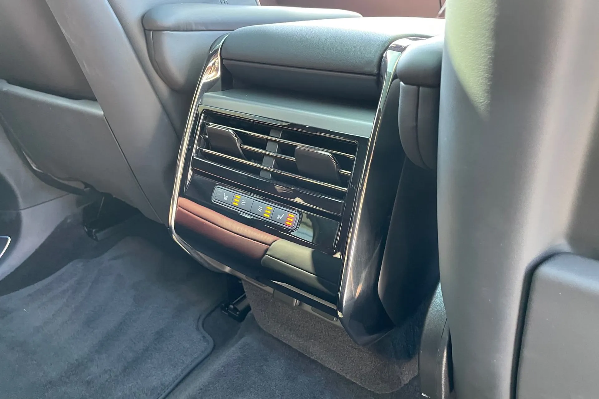 LAND ROVER RANGE ROVER SPORT thumbnail image number 36