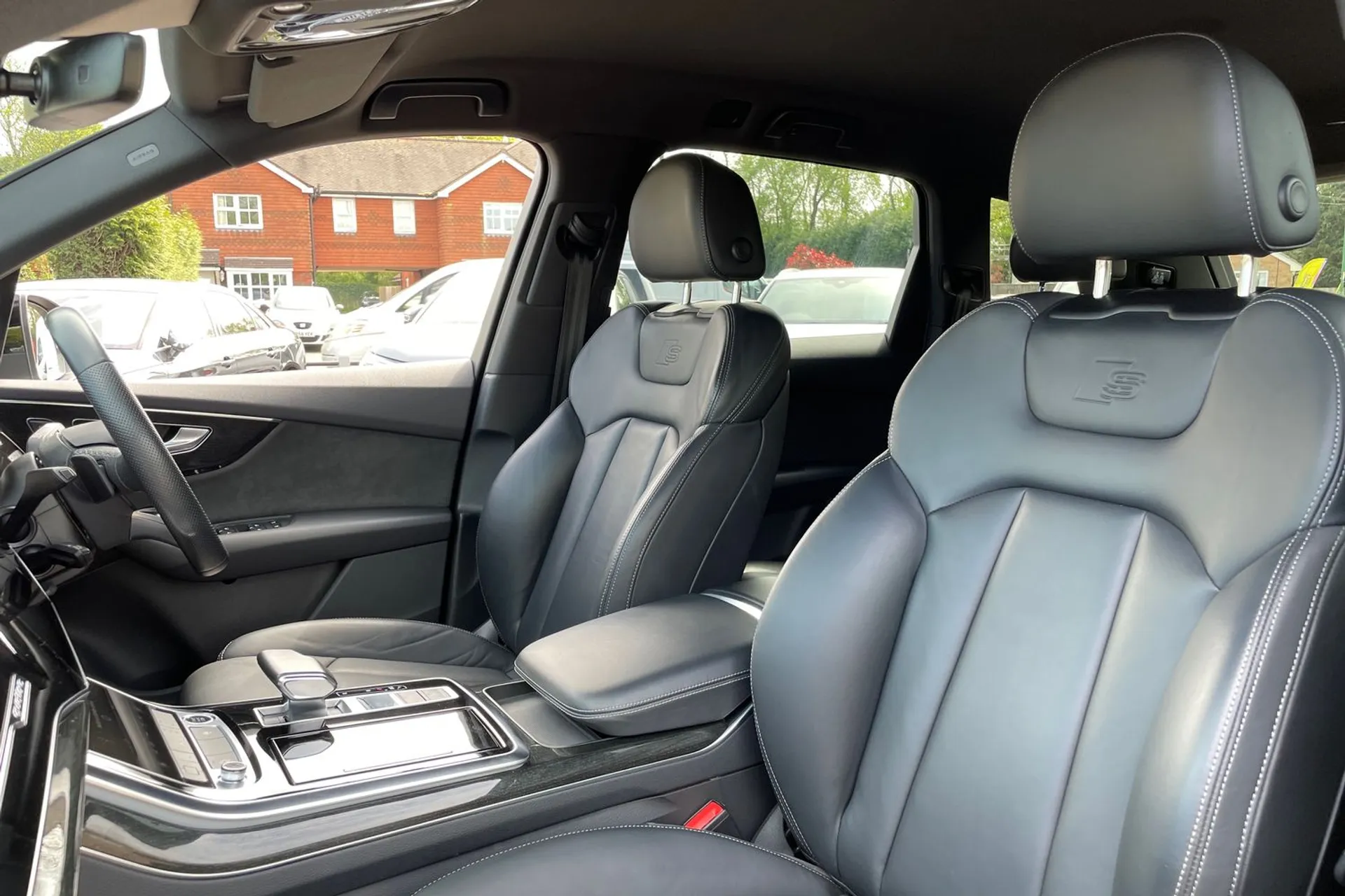 Audi Q7 thumbnail image number 26