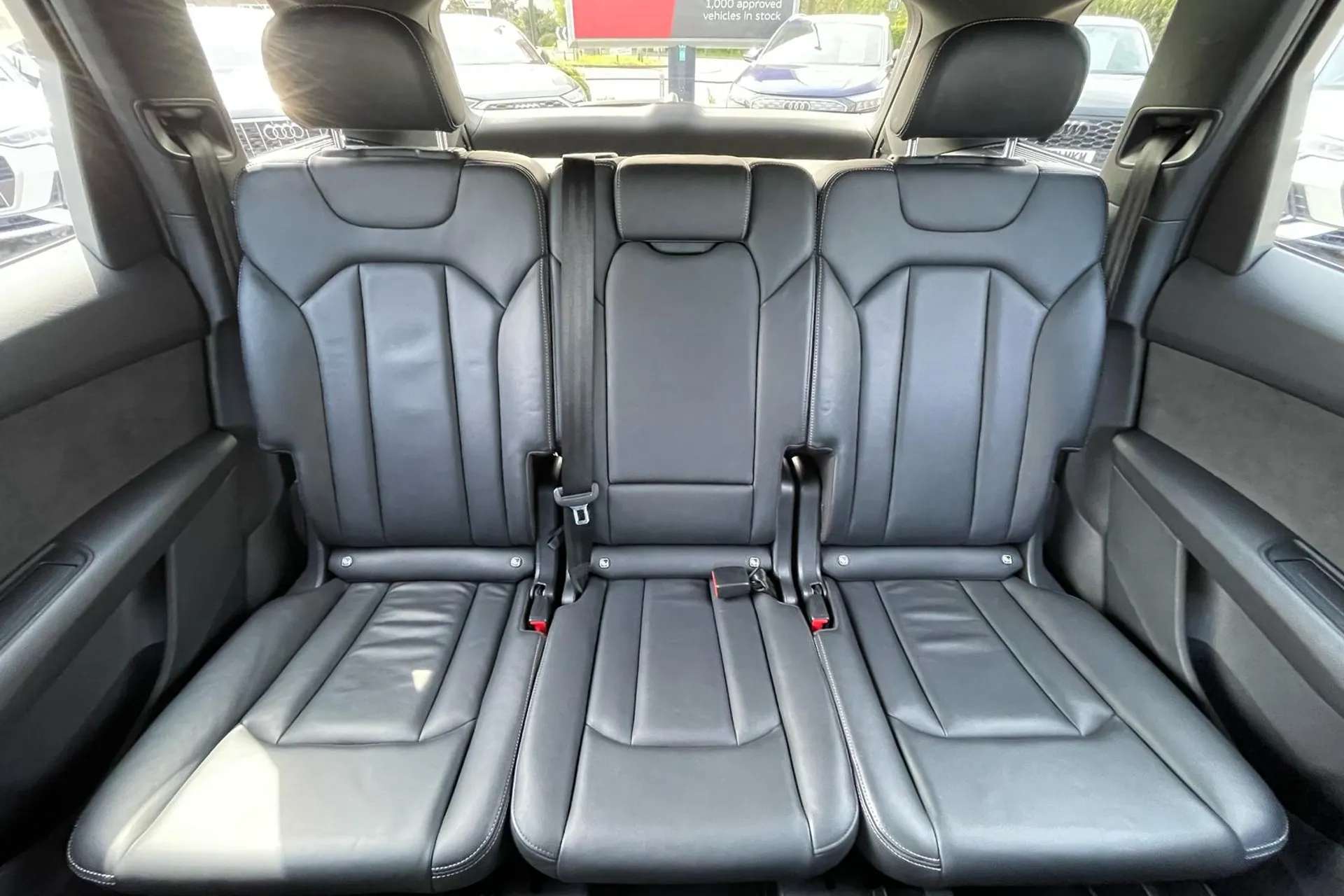 Audi Q7 thumbnail image number 7