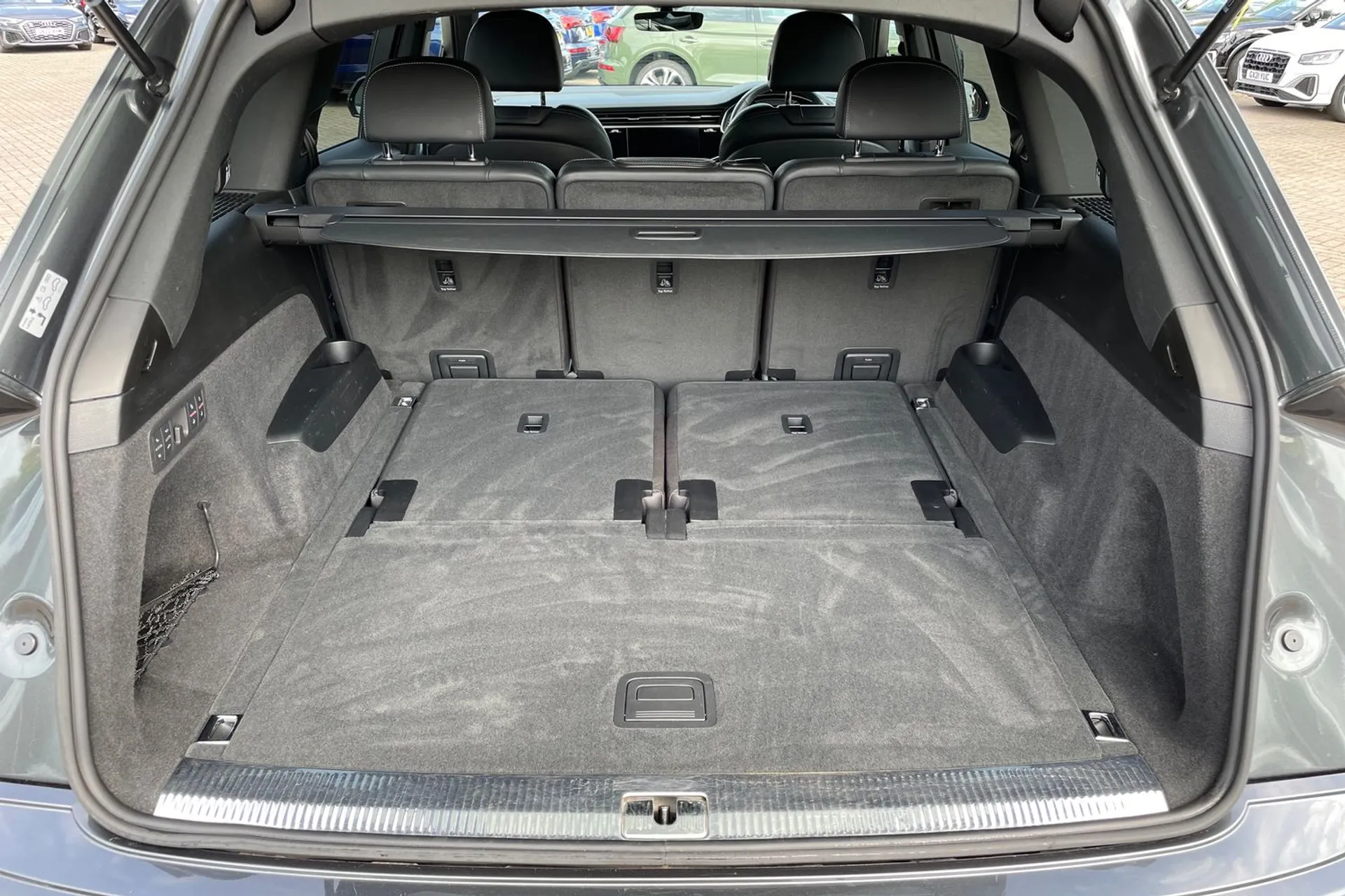 Audi Q7 thumbnail image number 27