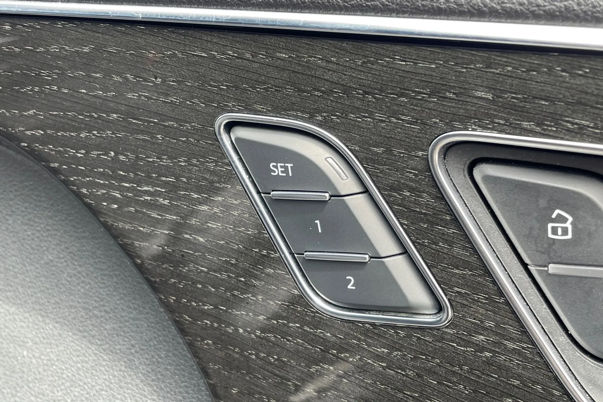 Audi Q7 thumbnail image number 35
