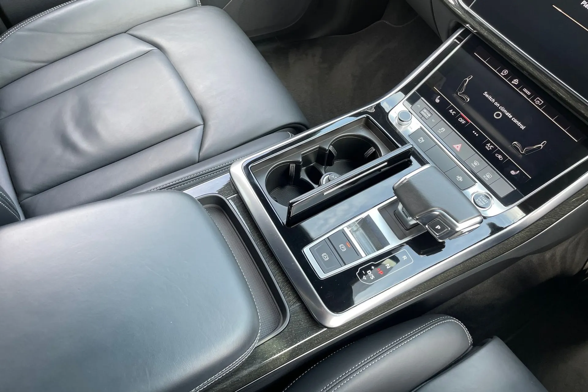 Audi Q7 thumbnail image number 31