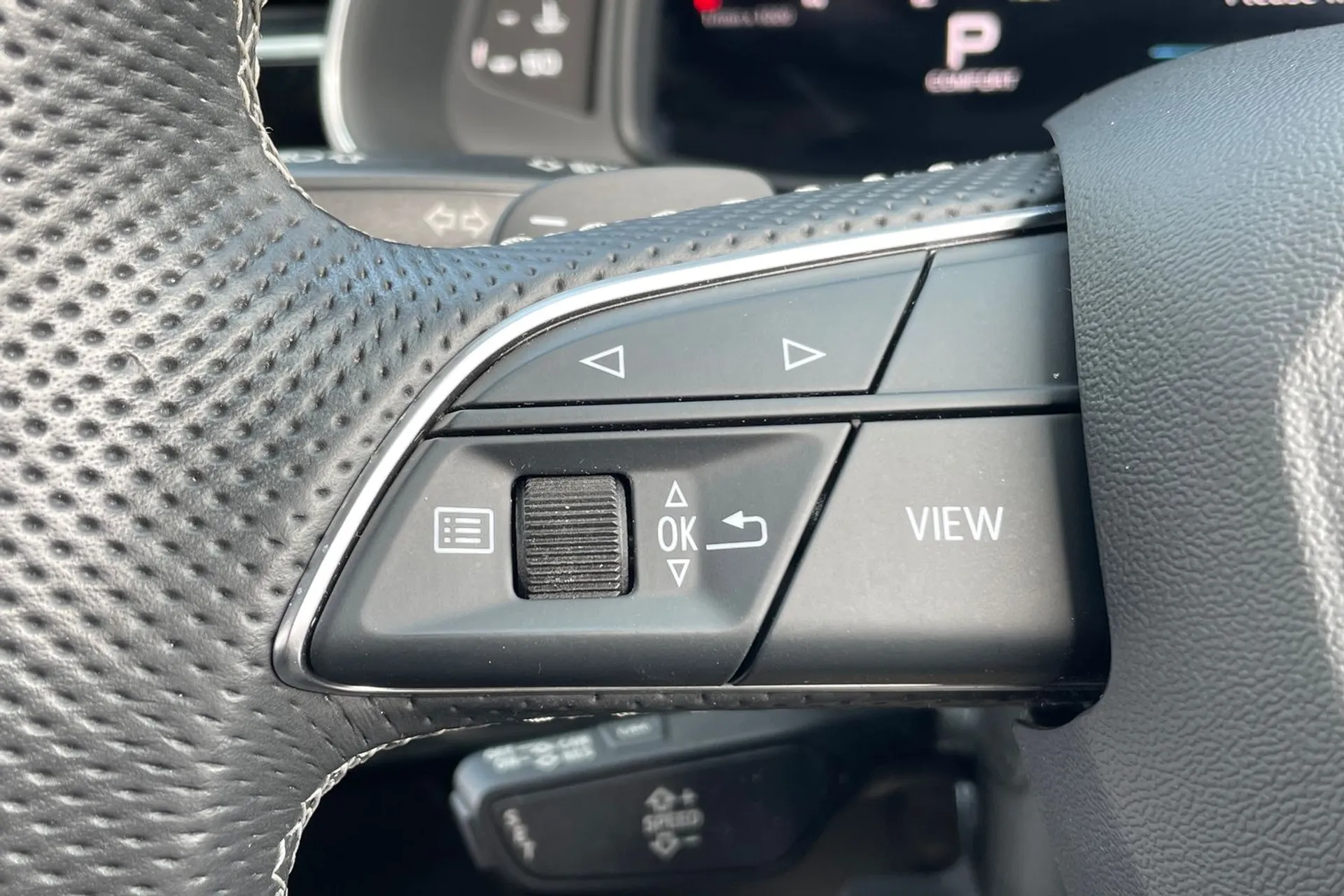 Audi Q7 thumbnail image number 17