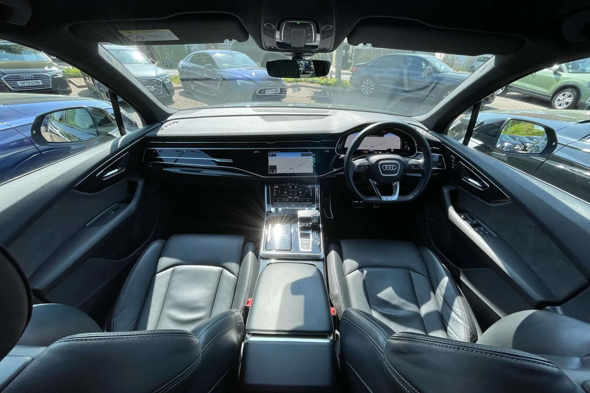 Audi Q7 thumbnail image number 3