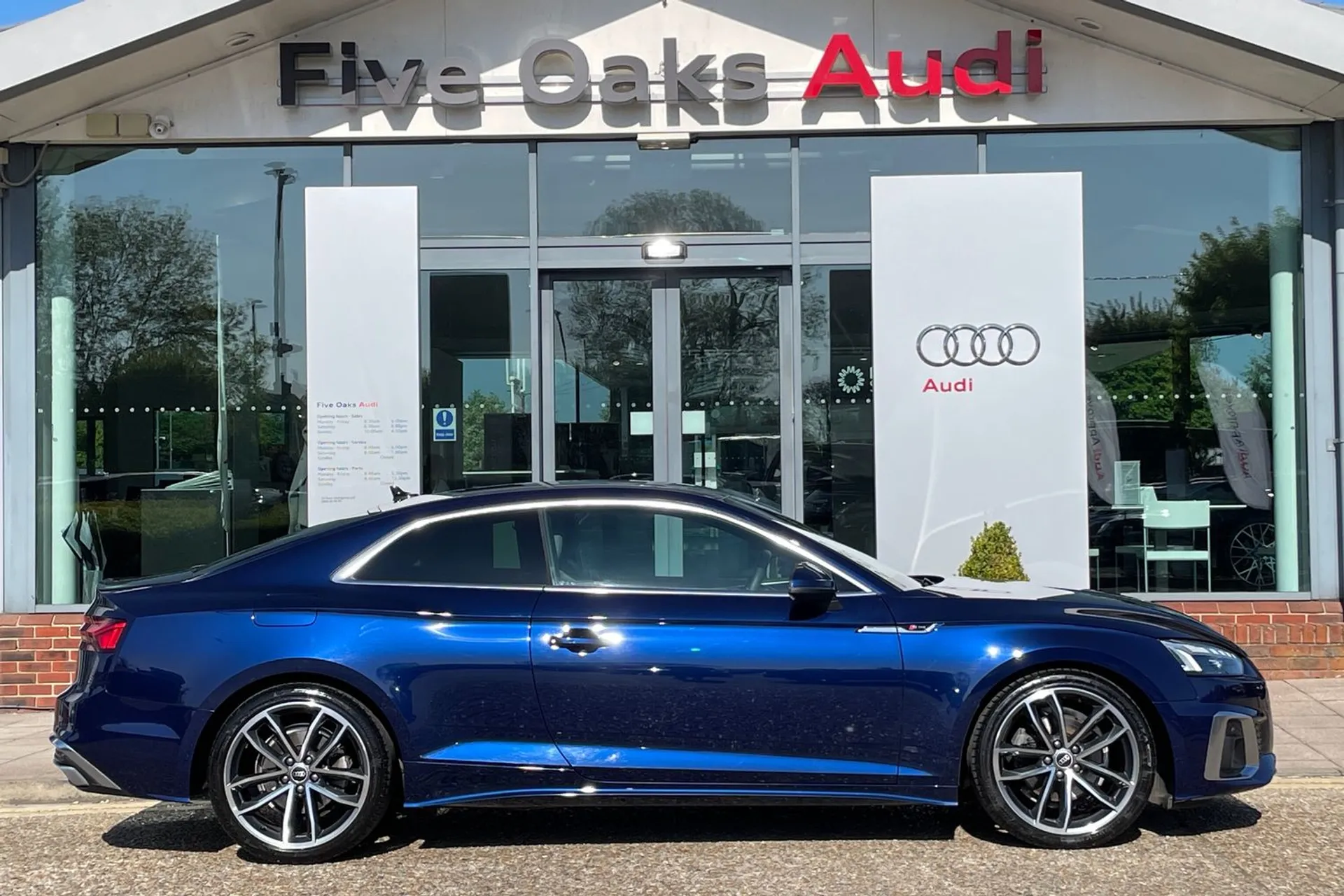 Audi A5 thumbnail image number 2