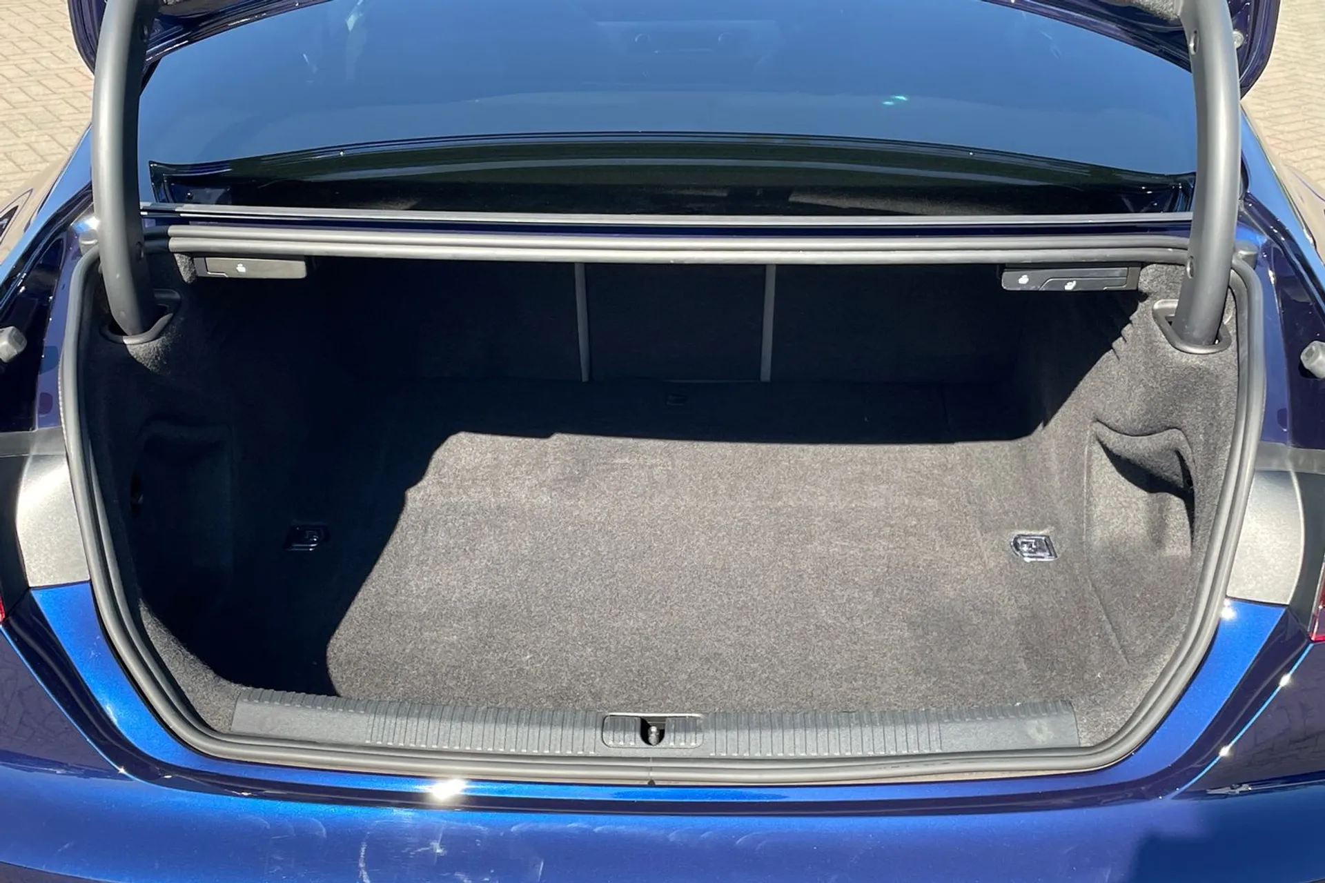 Audi A5 thumbnail image number 28