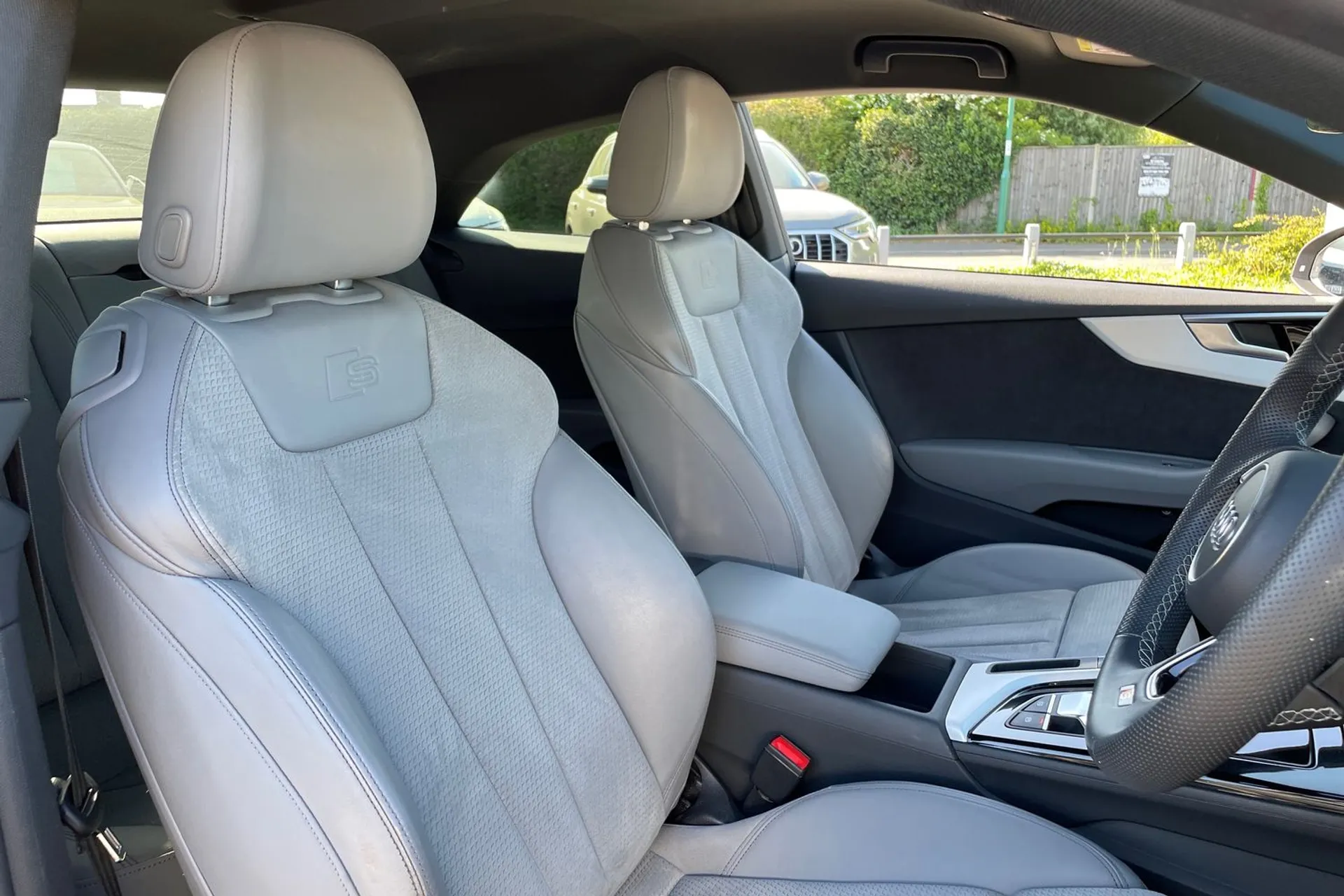 Audi A5 thumbnail image number 23