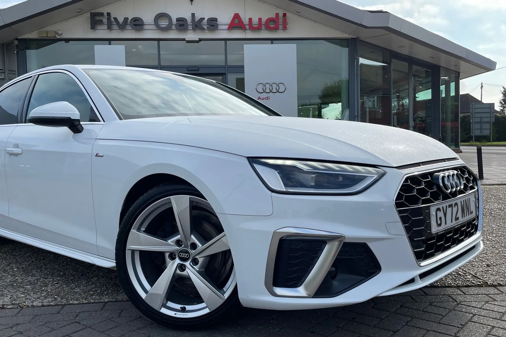 Audi A4 thumbnail image number 20