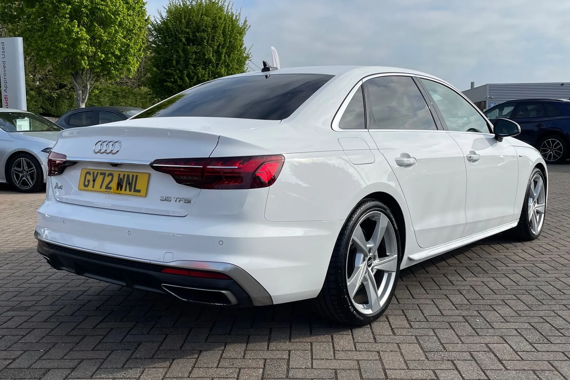 Audi A4 thumbnail image number 4