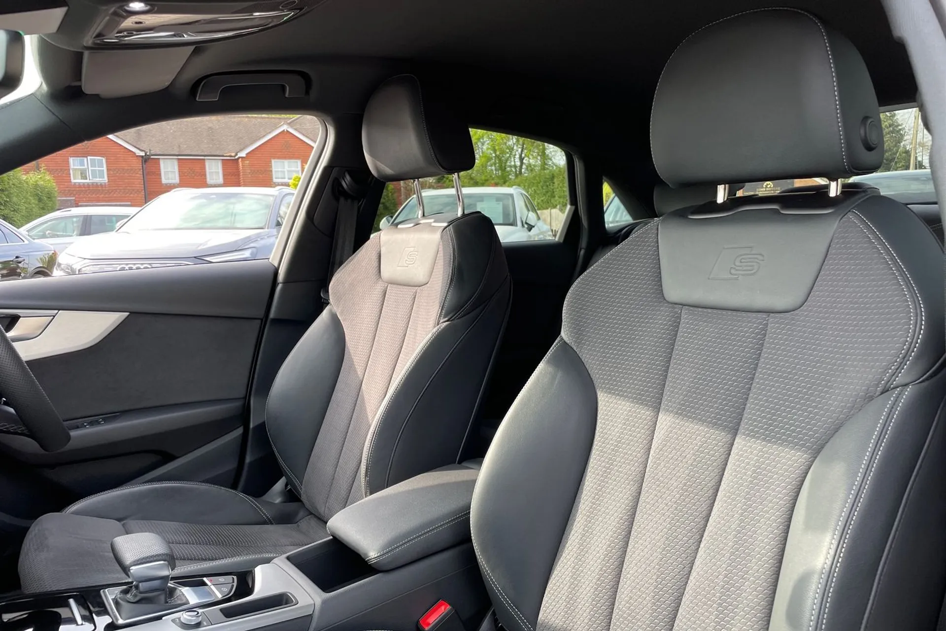 Audi A4 thumbnail image number 26
