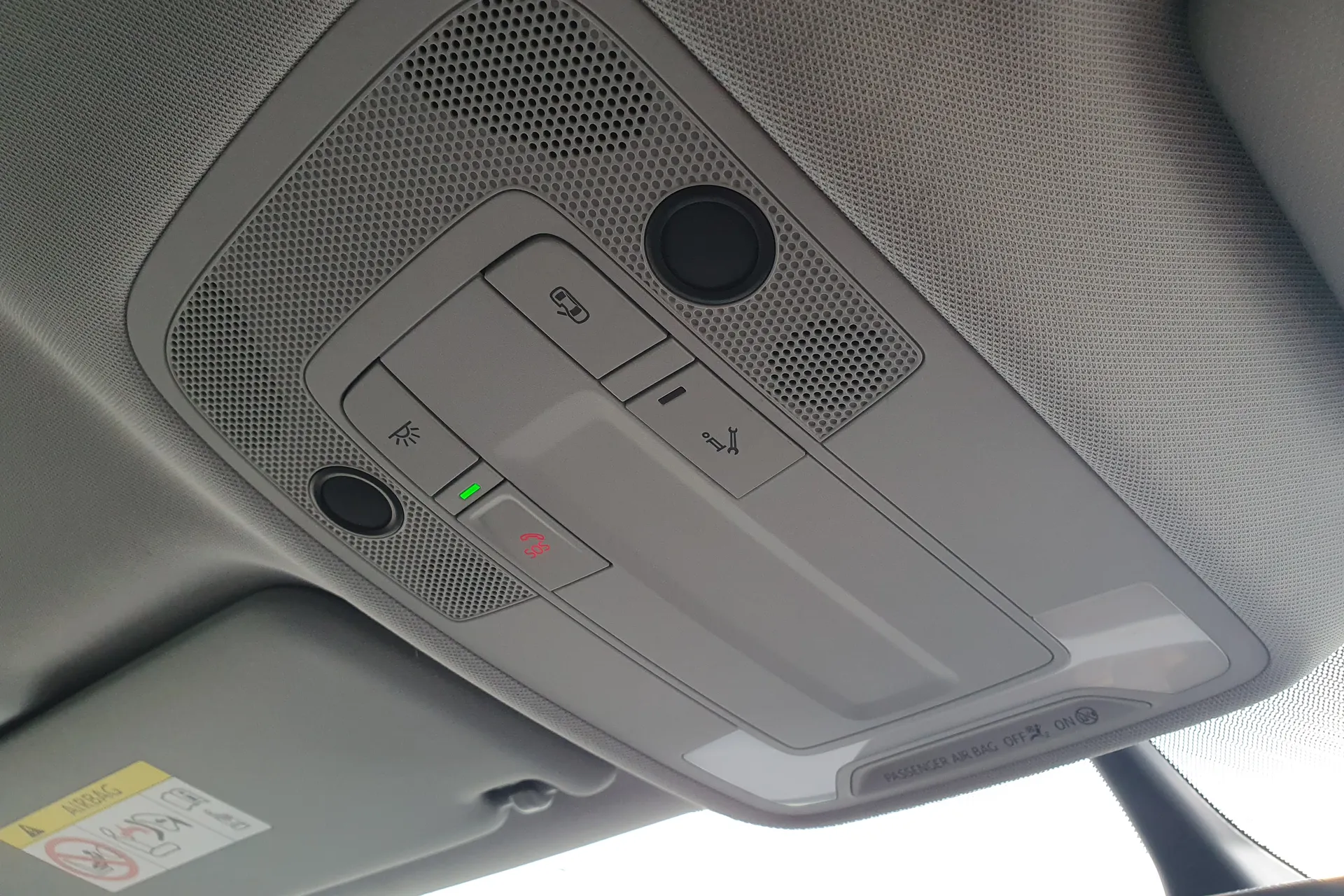 Audi Q2 thumbnail image number 18