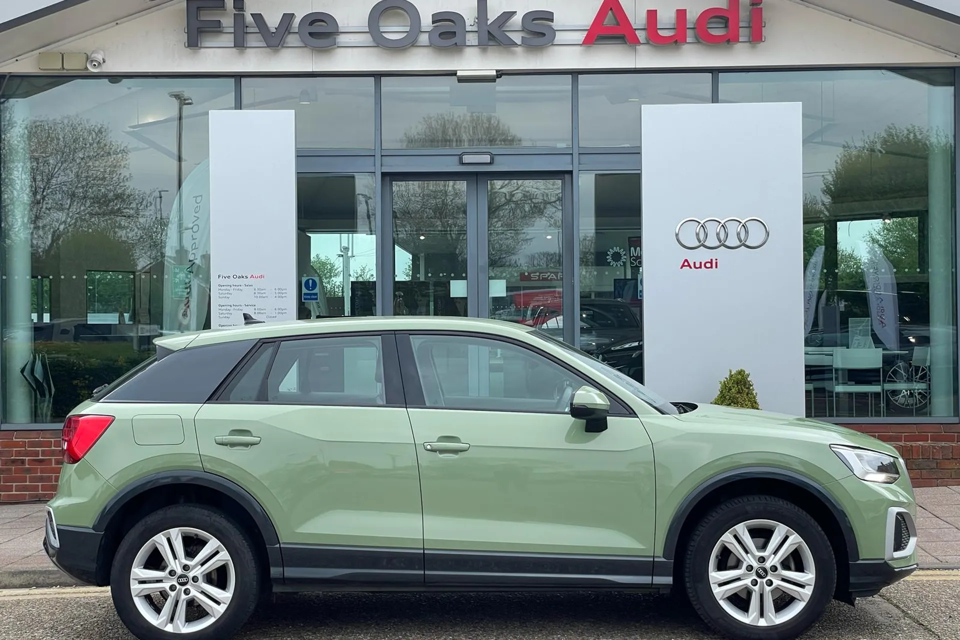 Audi Q2 thumbnail image number 2