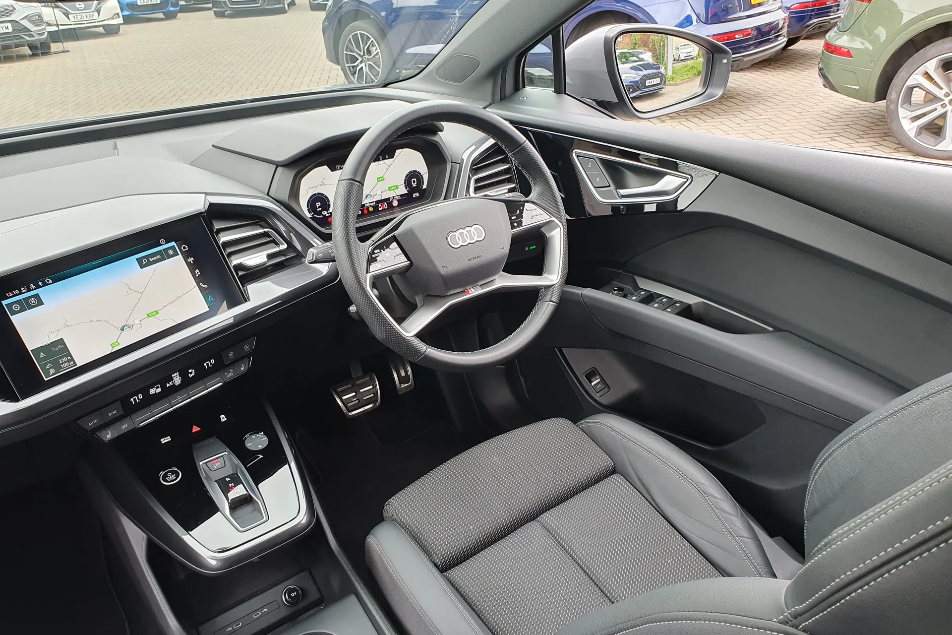 Audi Q4 thumbnail image number 36
