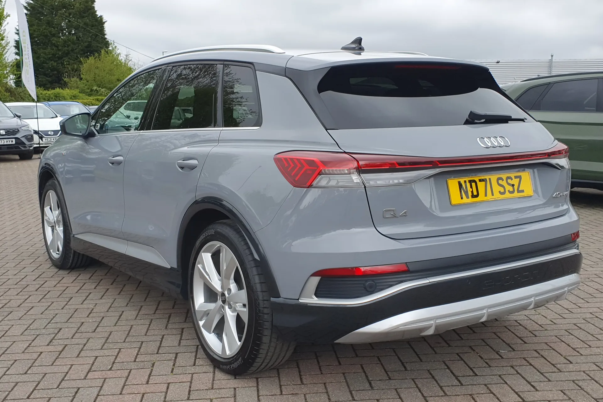 Audi Q4 thumbnail image number 6