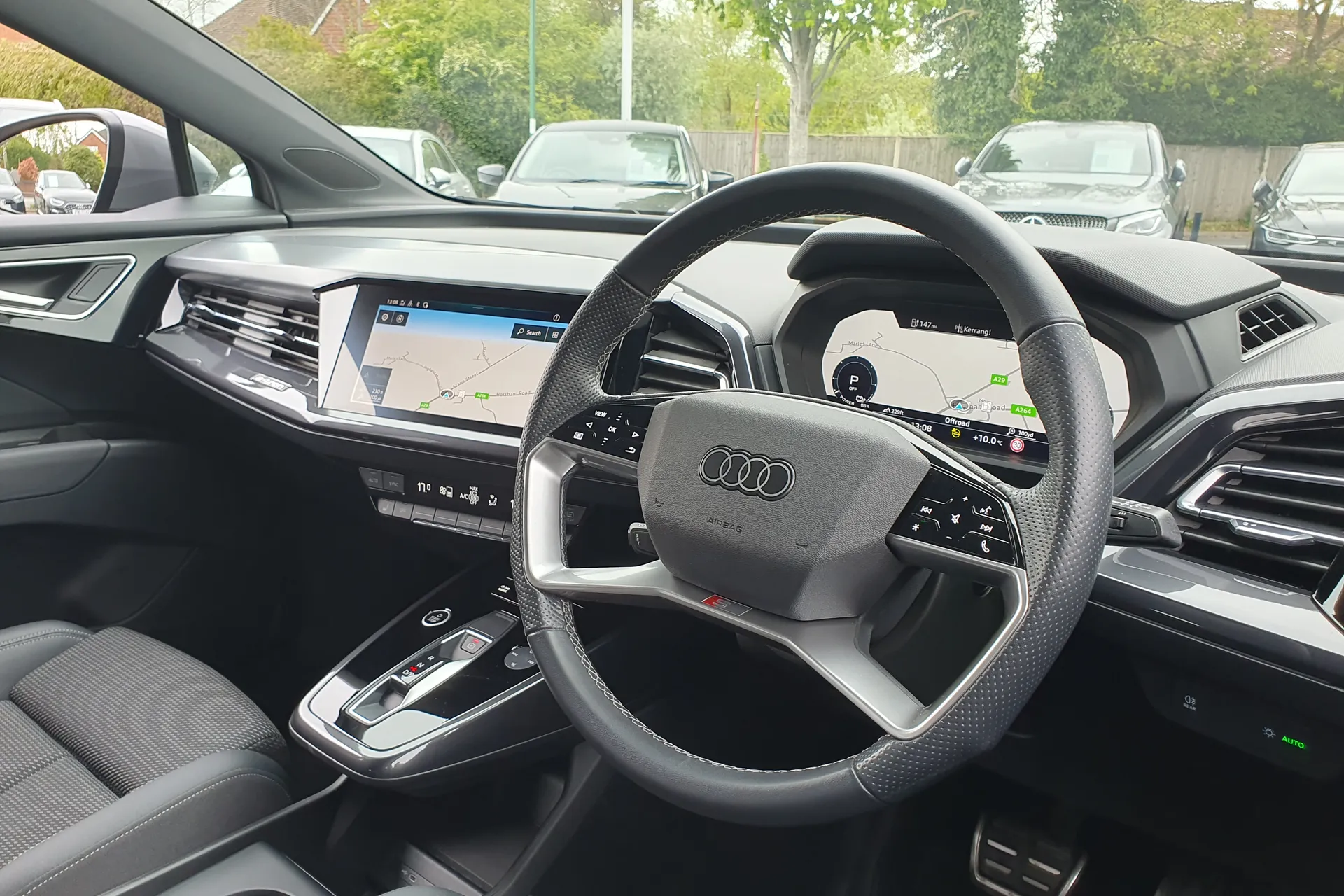 Audi Q4 thumbnail image number 30