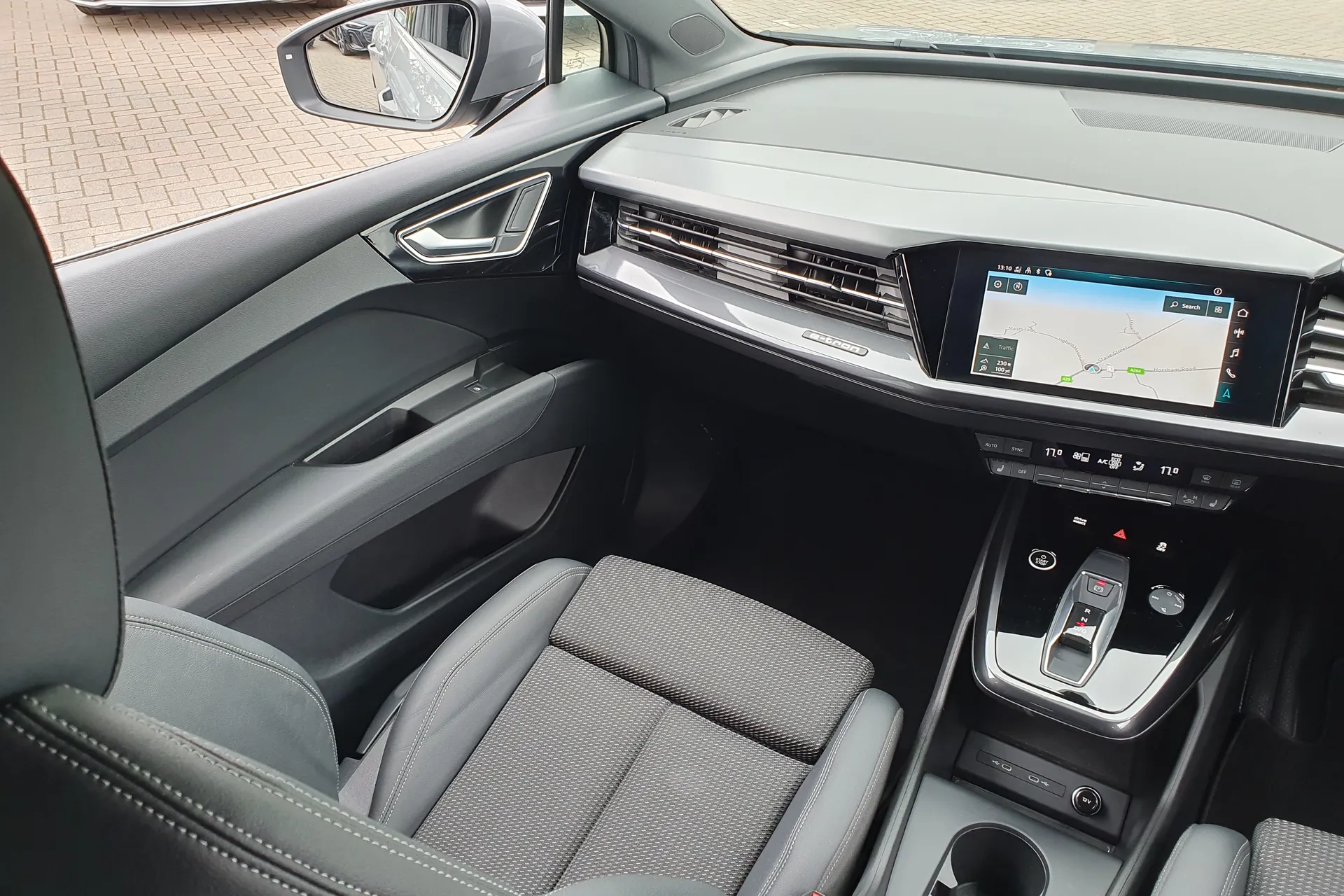 Audi Q4 thumbnail image number 35