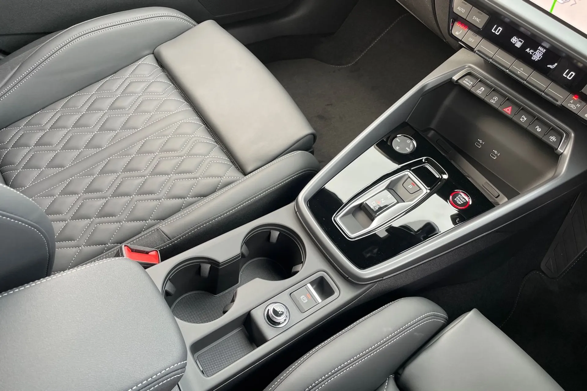 Audi A3 thumbnail image number 24
