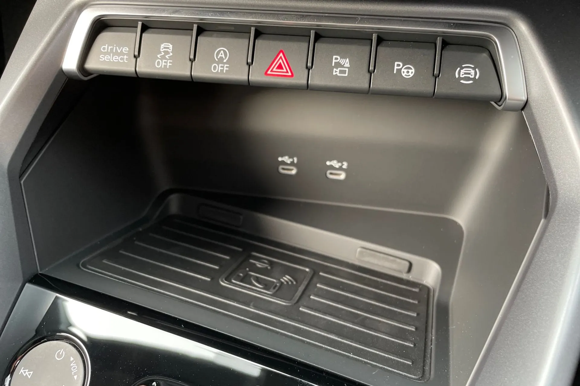 Audi A3 thumbnail image number 26