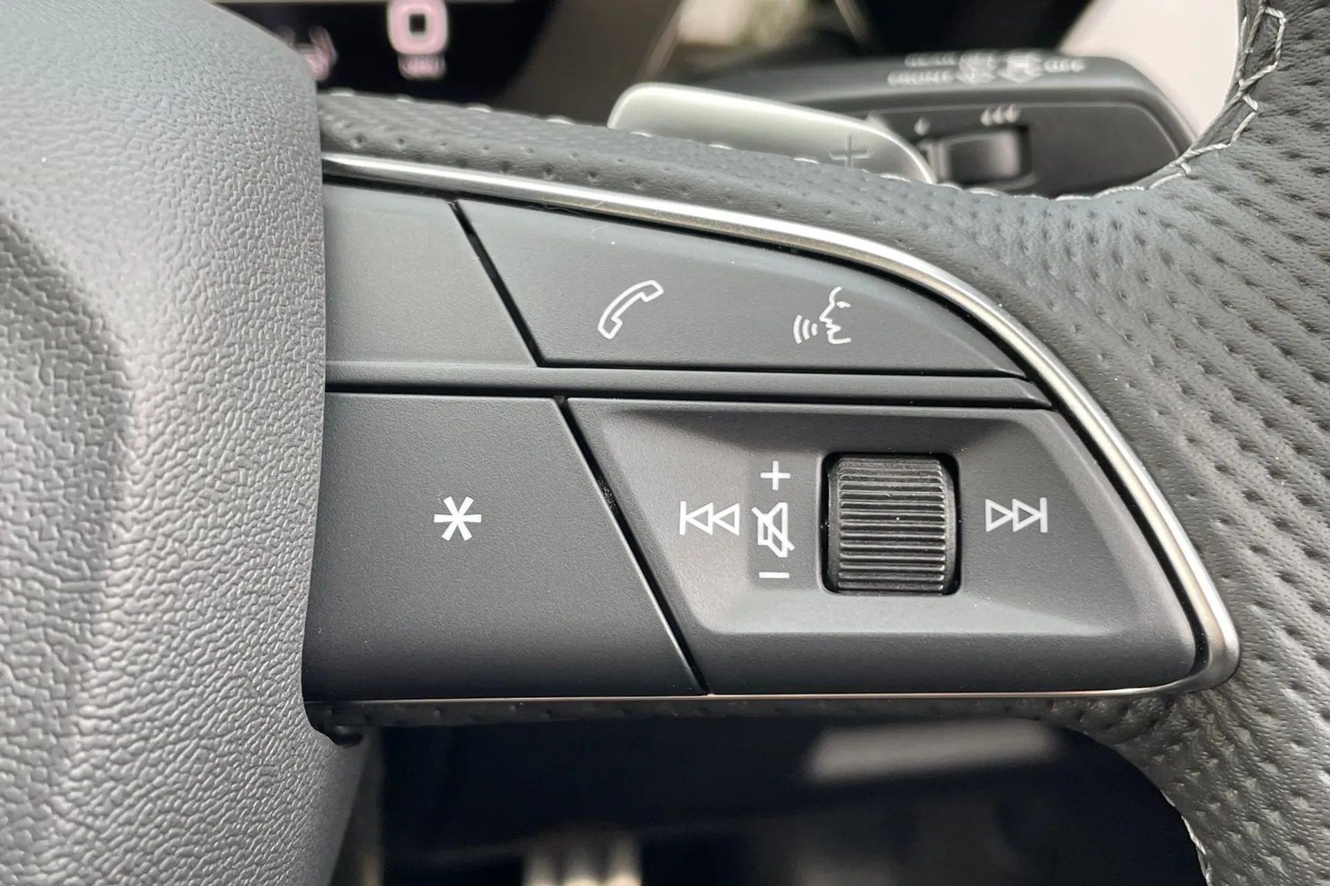 Audi A3 thumbnail image number 28