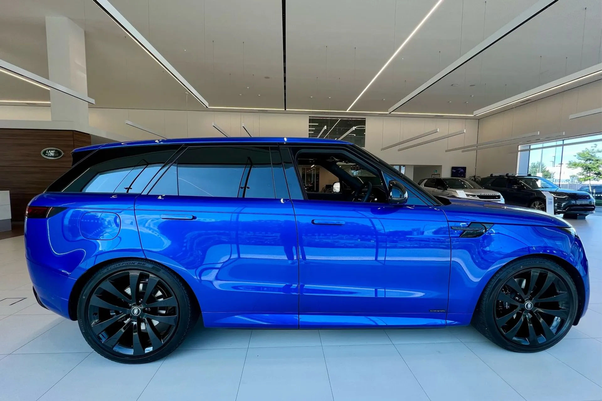 LAND ROVER RANGE ROVER SPORT thumbnail image number 2