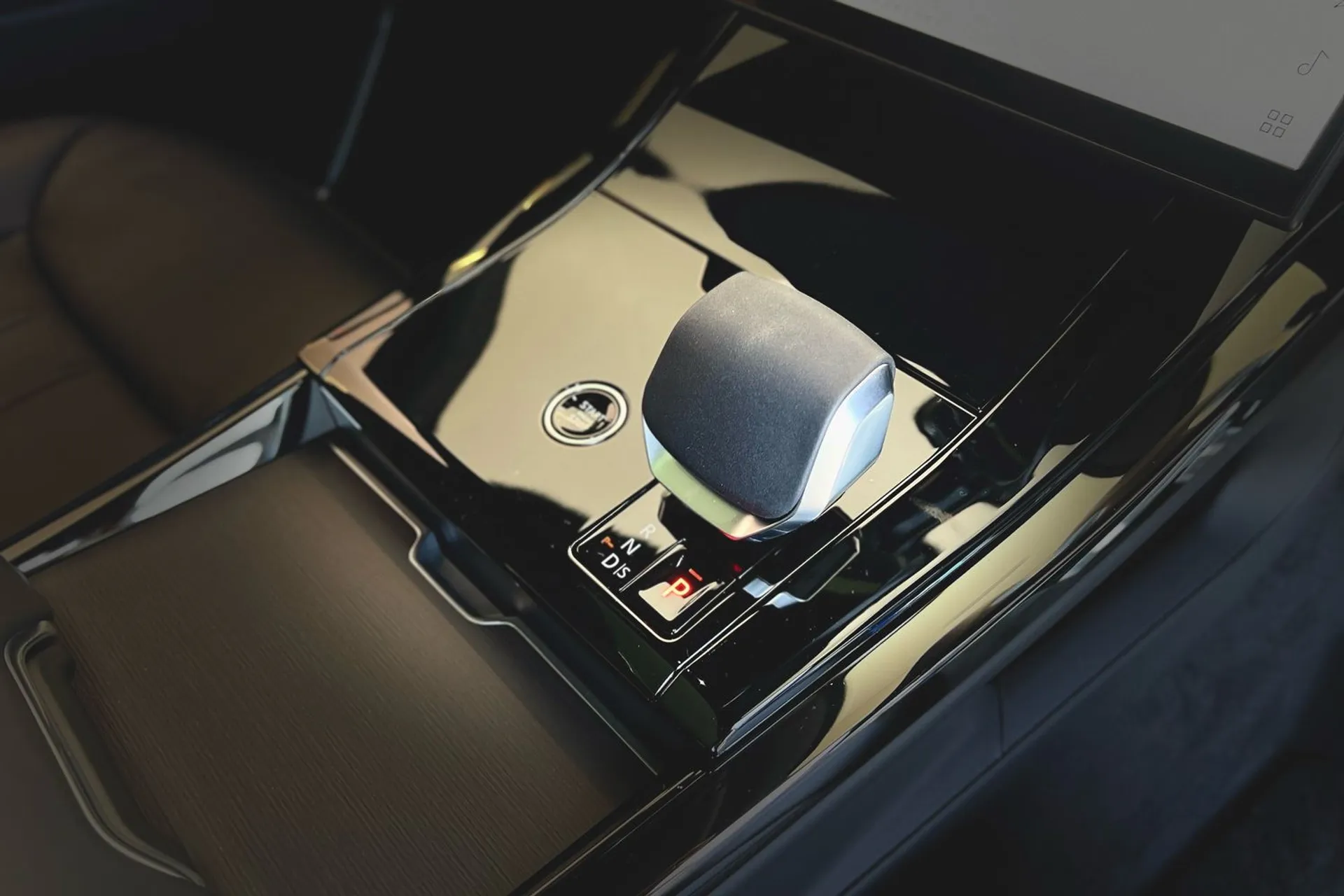 LAND ROVER RANGE ROVER SPORT thumbnail image number 27