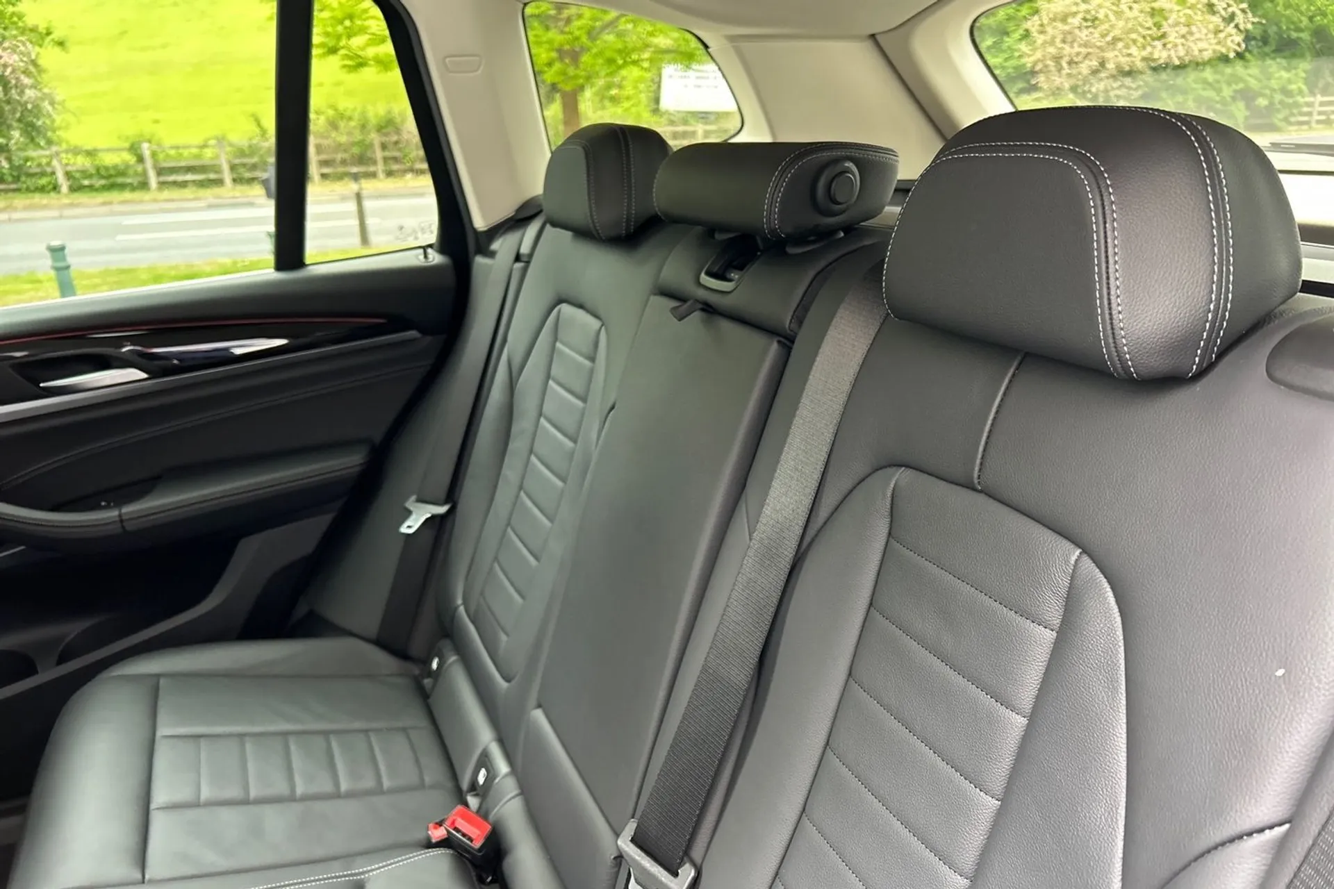 BMW X3 thumbnail image number 28