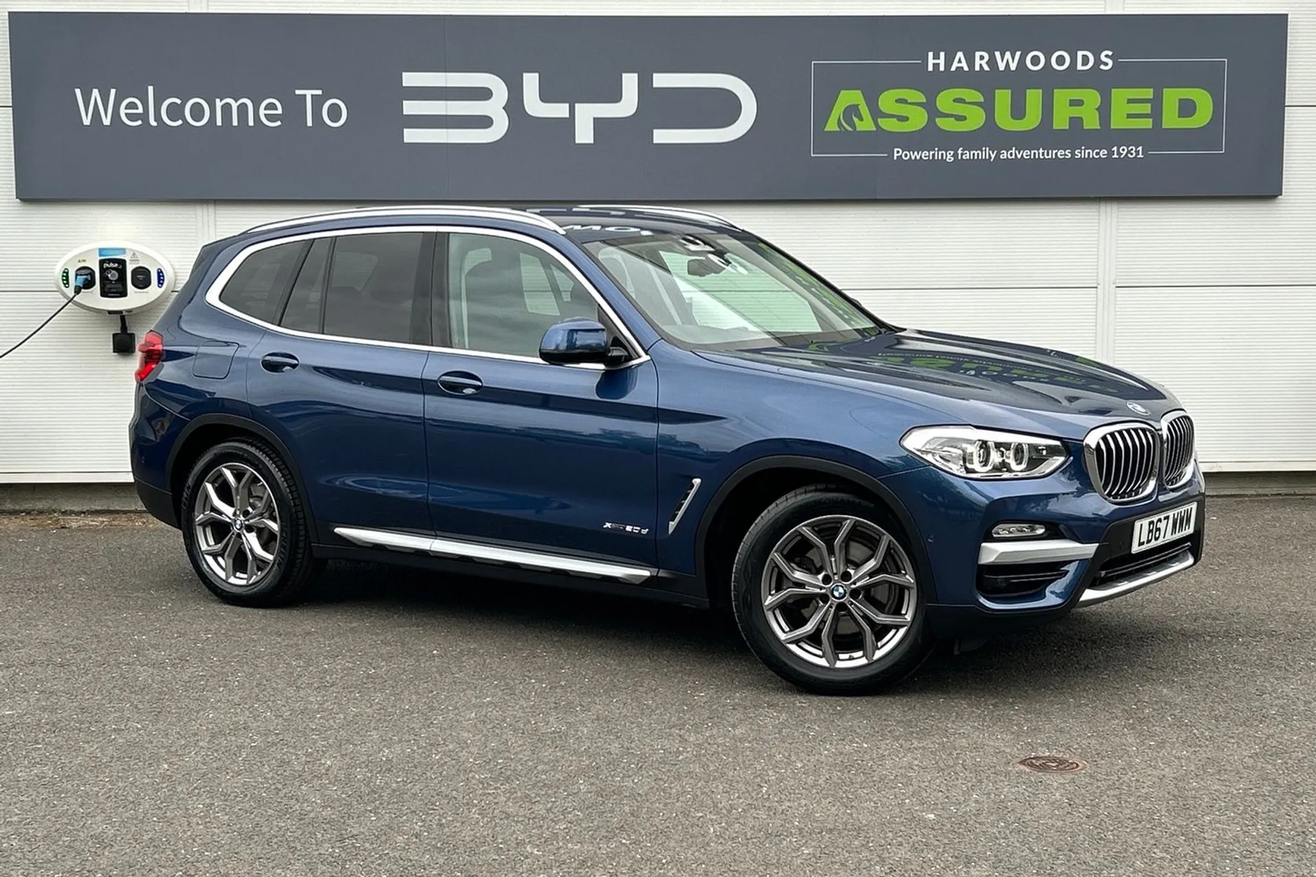 BMW X3 focused image